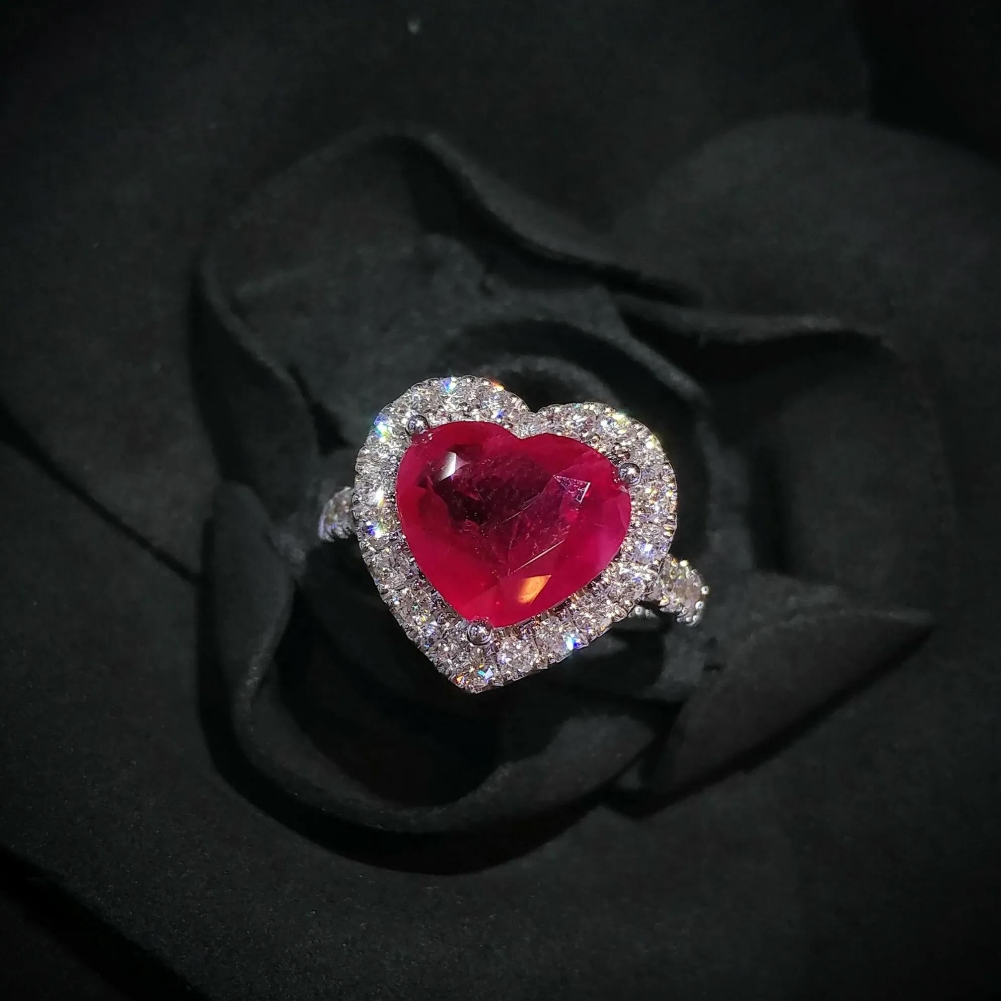 IGI Certified 3.08 Carat  Burma Ruby & Diamond Ring in 18K White Gold For Sale 4