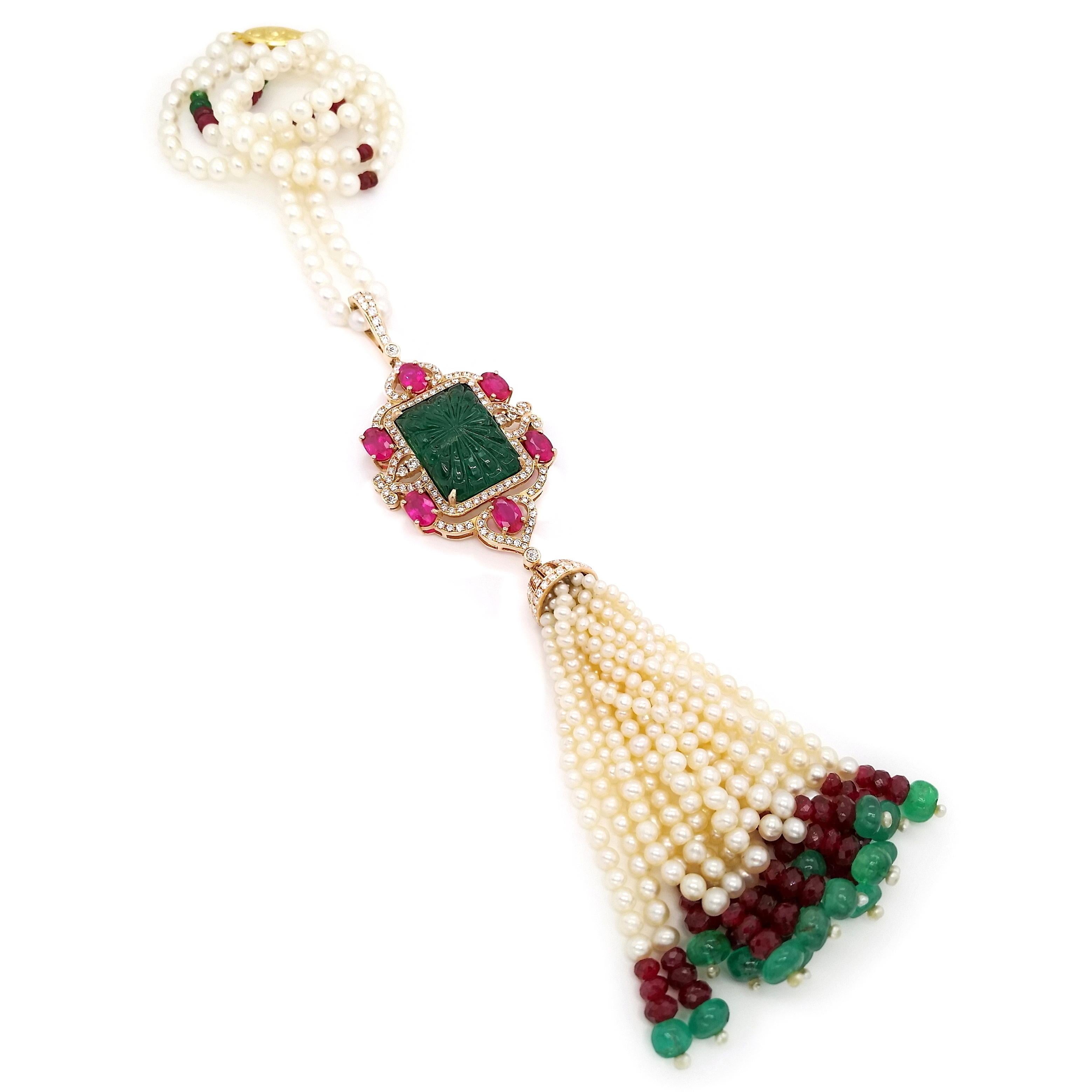 Halskette mit IGI-zertifiziertem 30,86 Karat Smaragd 23,65 Karat Rubine 1,52 Karat Diamanten und Perlen im Zustand „Neu“ im Angebot in Hong Kong, HK