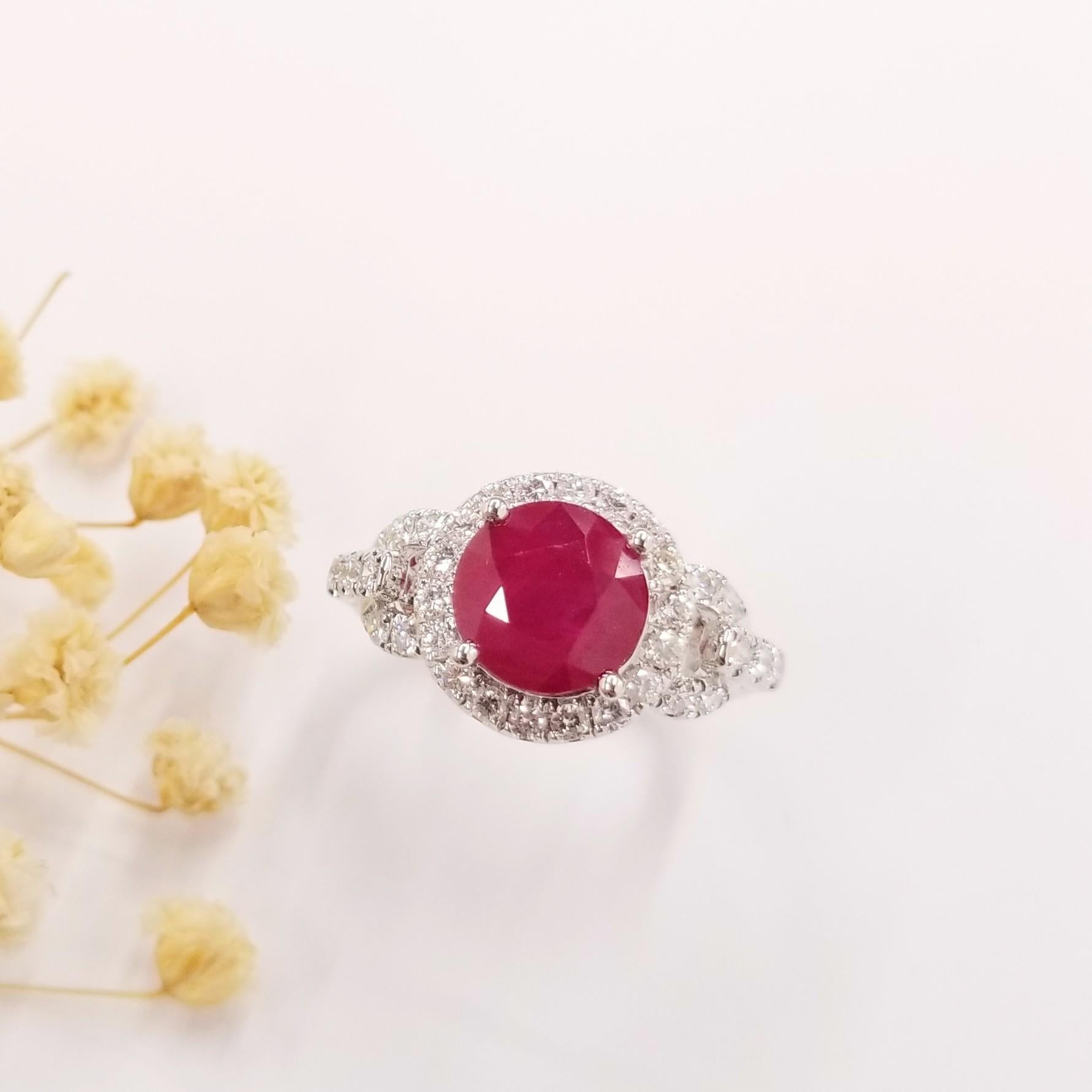 Modern IGI Certified 3.10 Carat  Burma Ruby & Diamond Ring in 18K White Gold For Sale