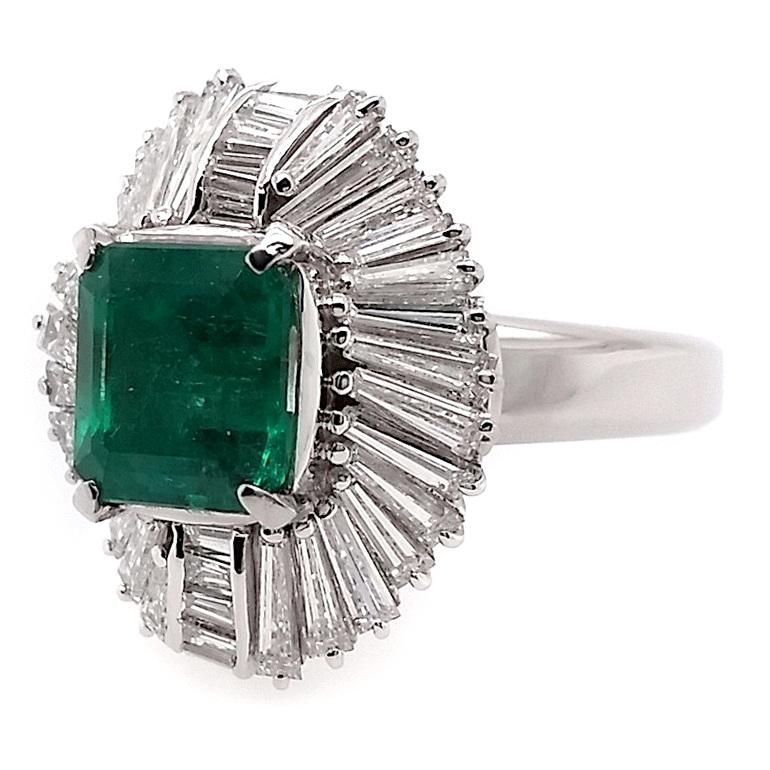 IGI Certified 3.13ct Not-Treated Colombia Emerald 2.40ct Diamonds Platinum Ring For Sale 1