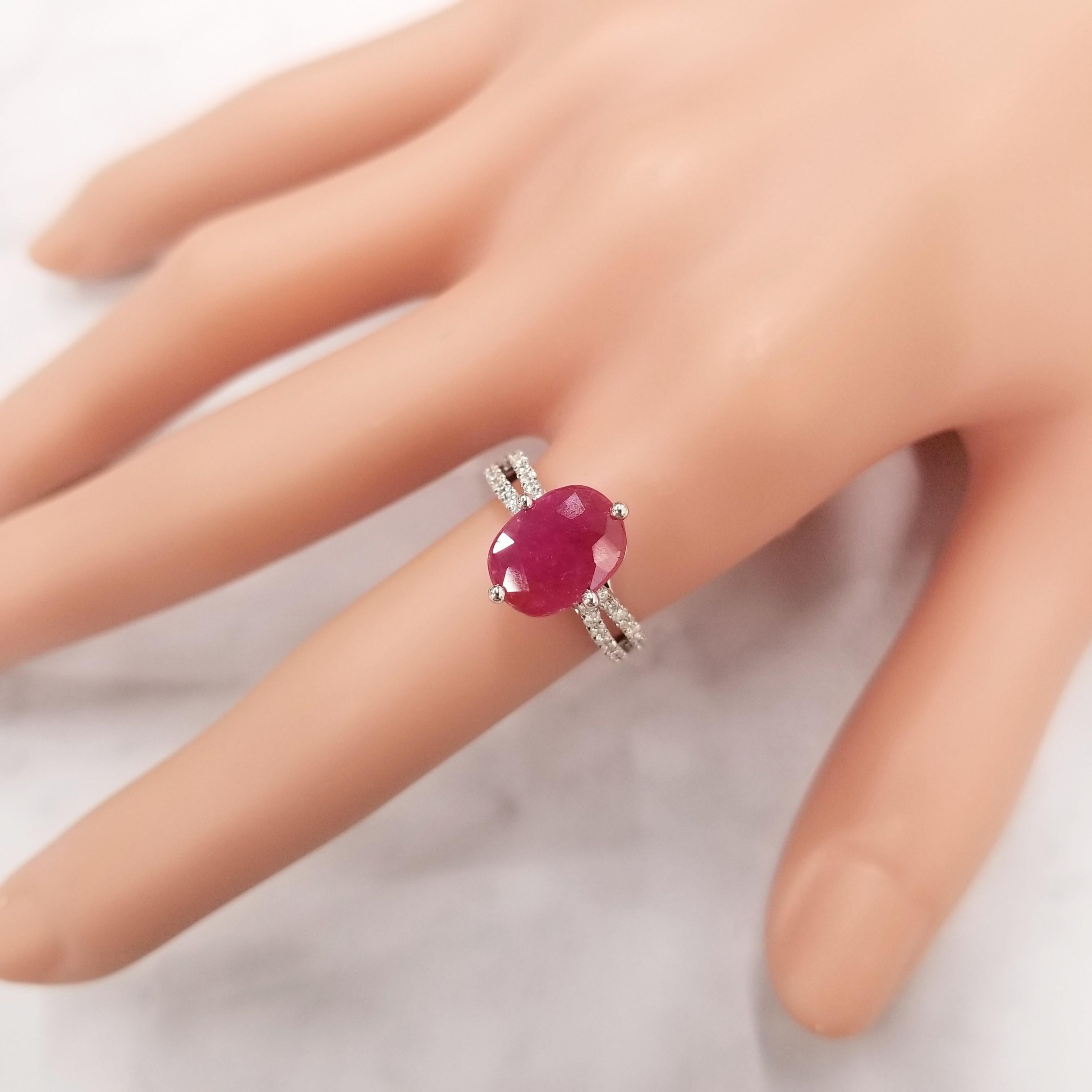 IGI Certified 3.15 Carat Red Ruby & Diamond Ring in 18K White Gold For Sale 1