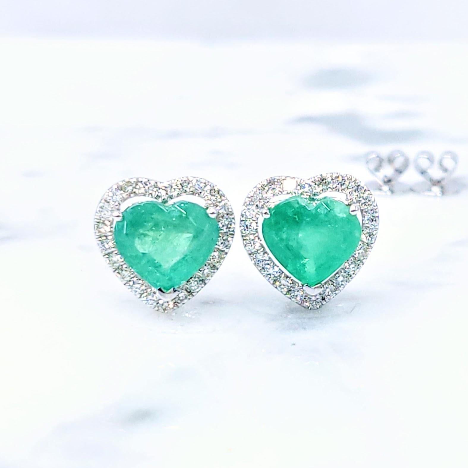 Donna IGI Certified 3.19 Carat Emerald and Diamond Earrings in 18K White Gold in vendita