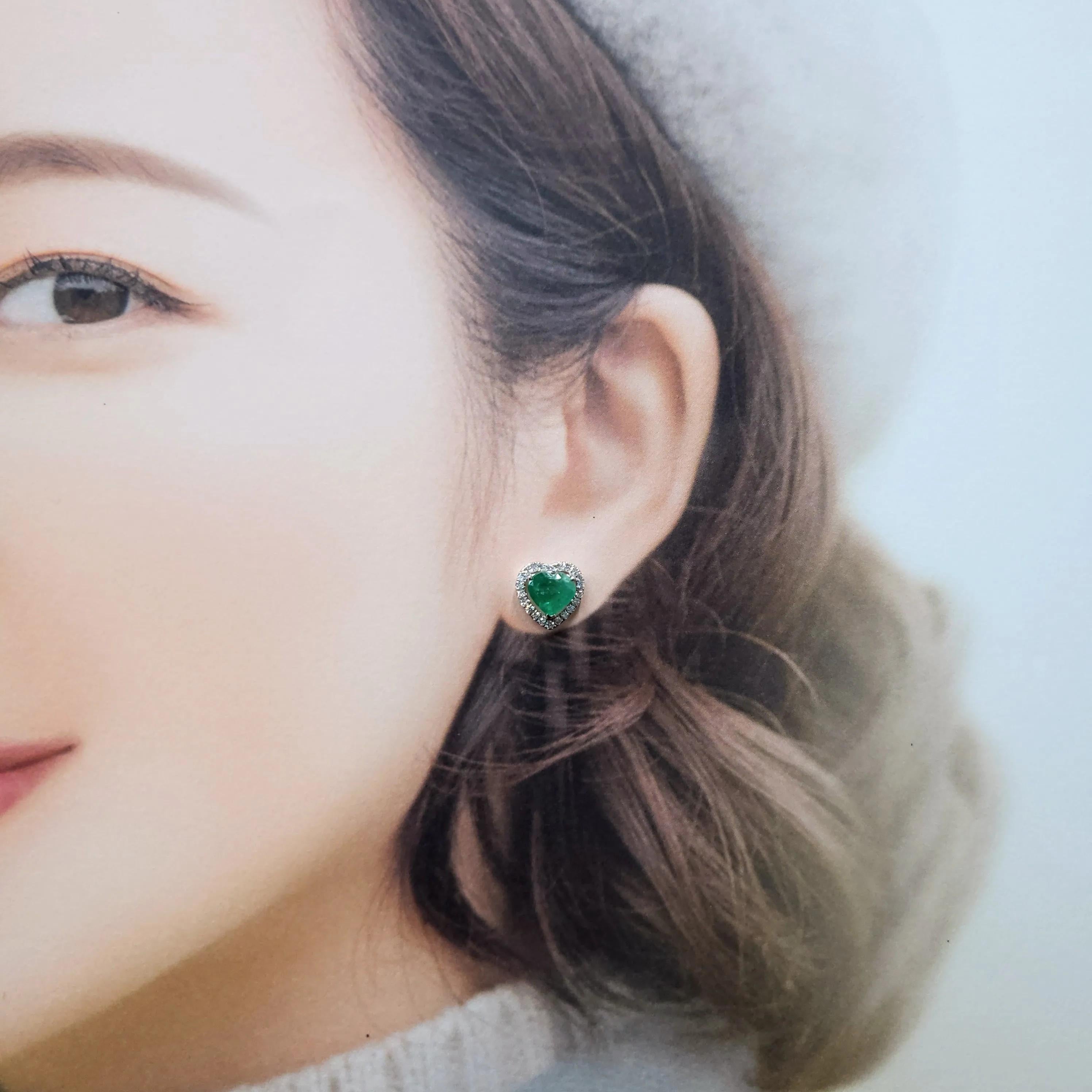 IGI Certified 3.19 Carat Emerald and Diamond Earrings in 18K White Gold In condizioni Nuovo in vendita a KOWLOON, HK