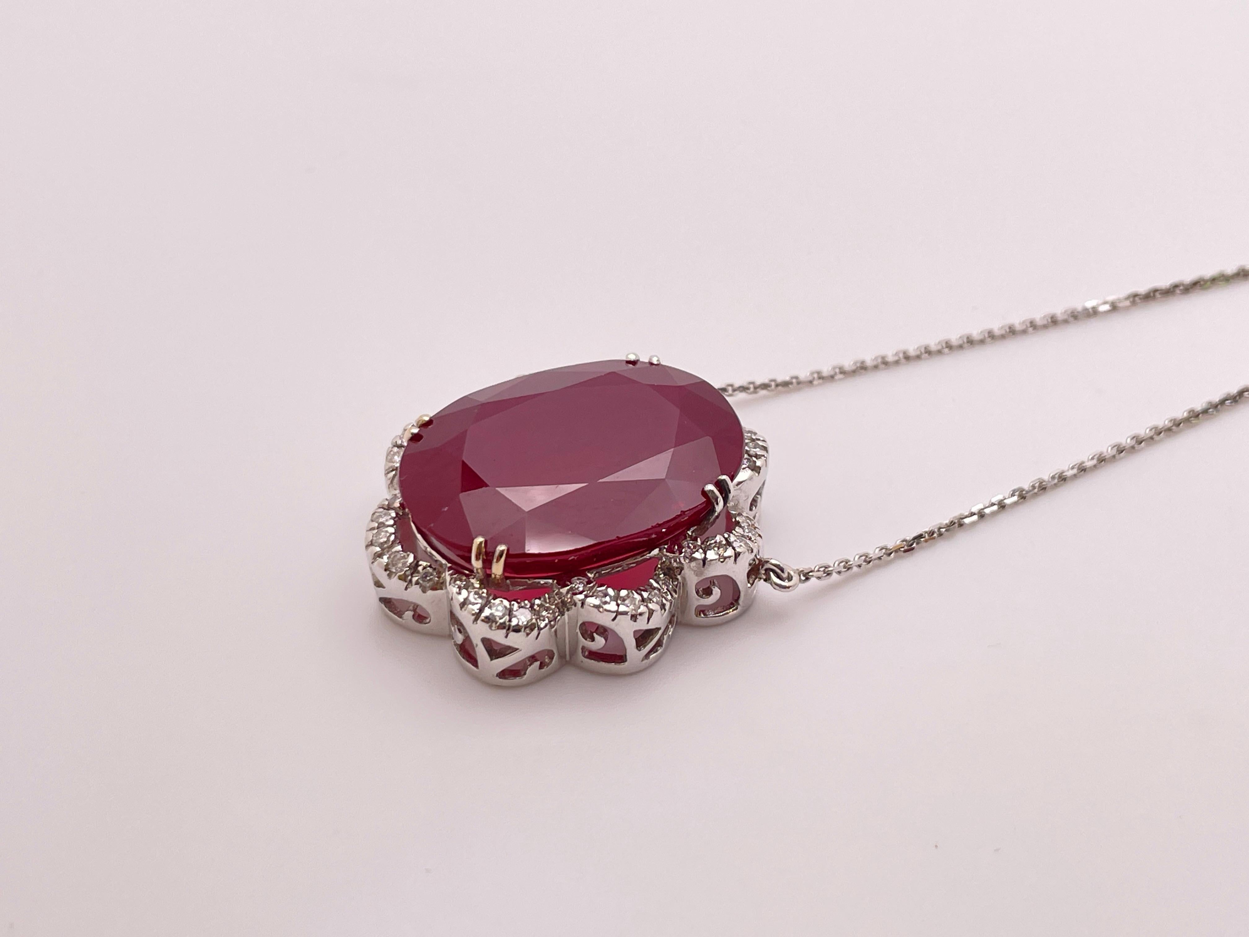 IGI Certified 32 CT Ruby Diamond 18K White Gold Pendant Necklace im Angebot 3