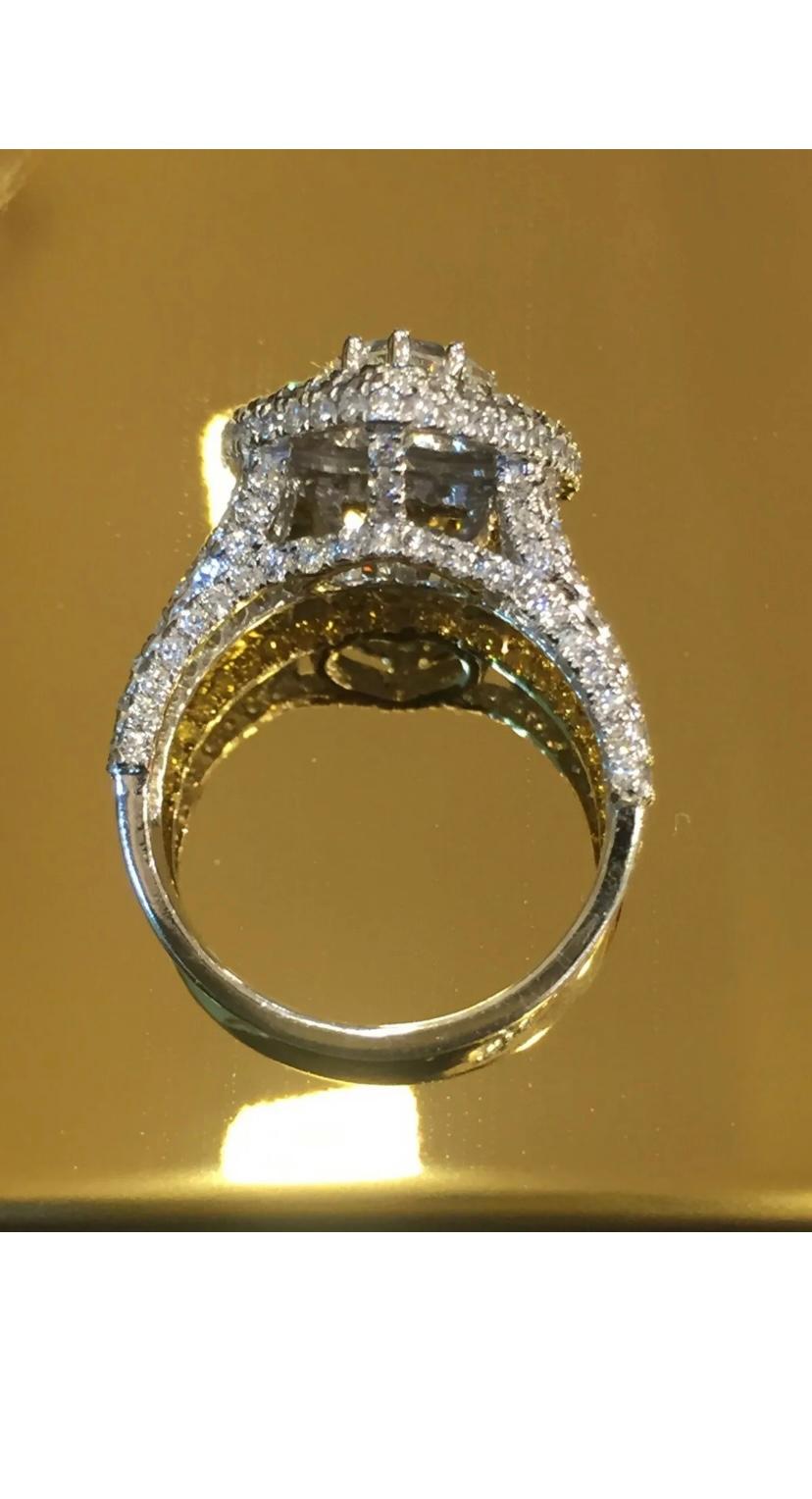 Bague solitaire en or 18 carats avec diamants certifiés IGI de 1,00 carat  Pour femmes en vente