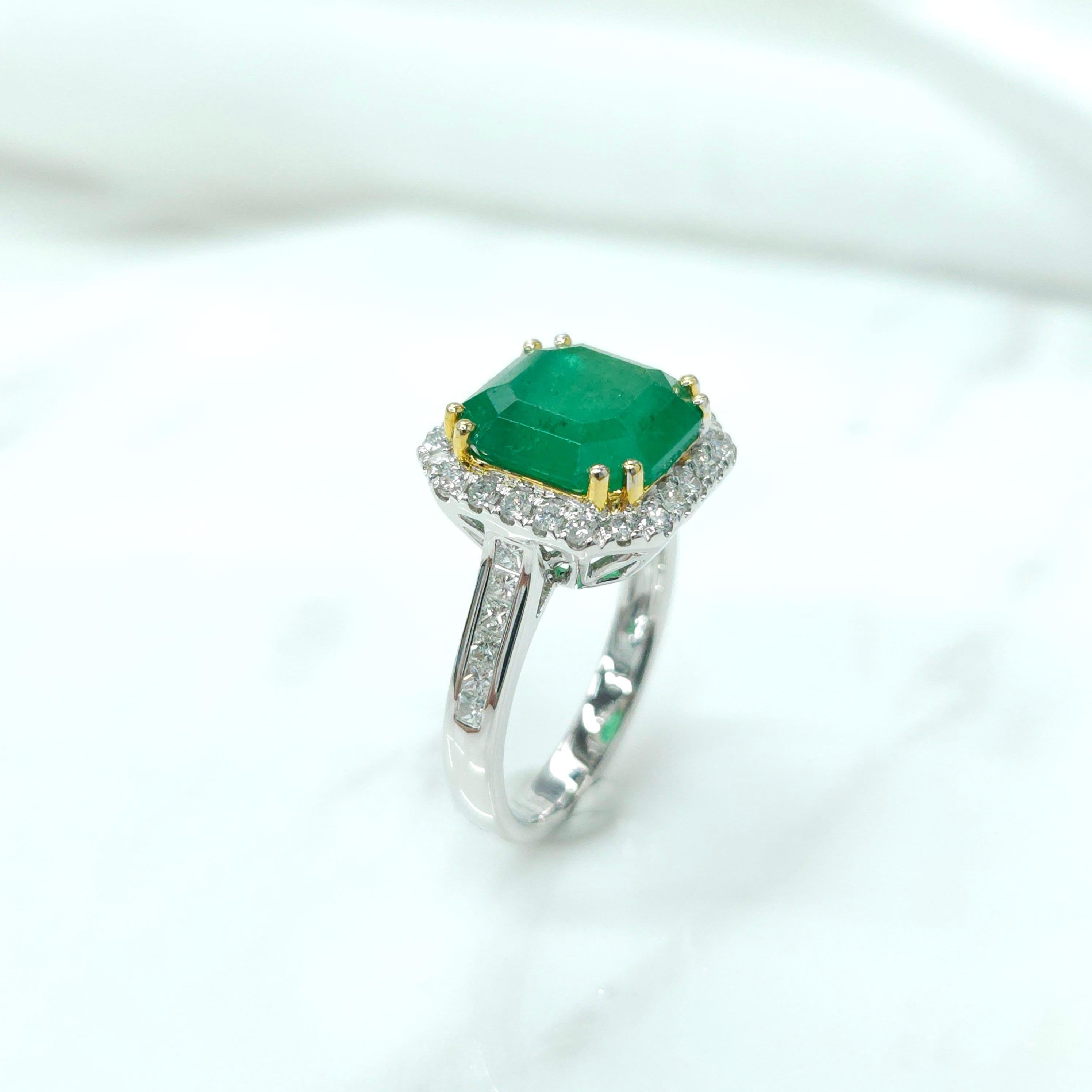 IGI-zertifizierter 3,33 Karat Smaragd- und 0,56 Karat Diamantring im Angebot 6