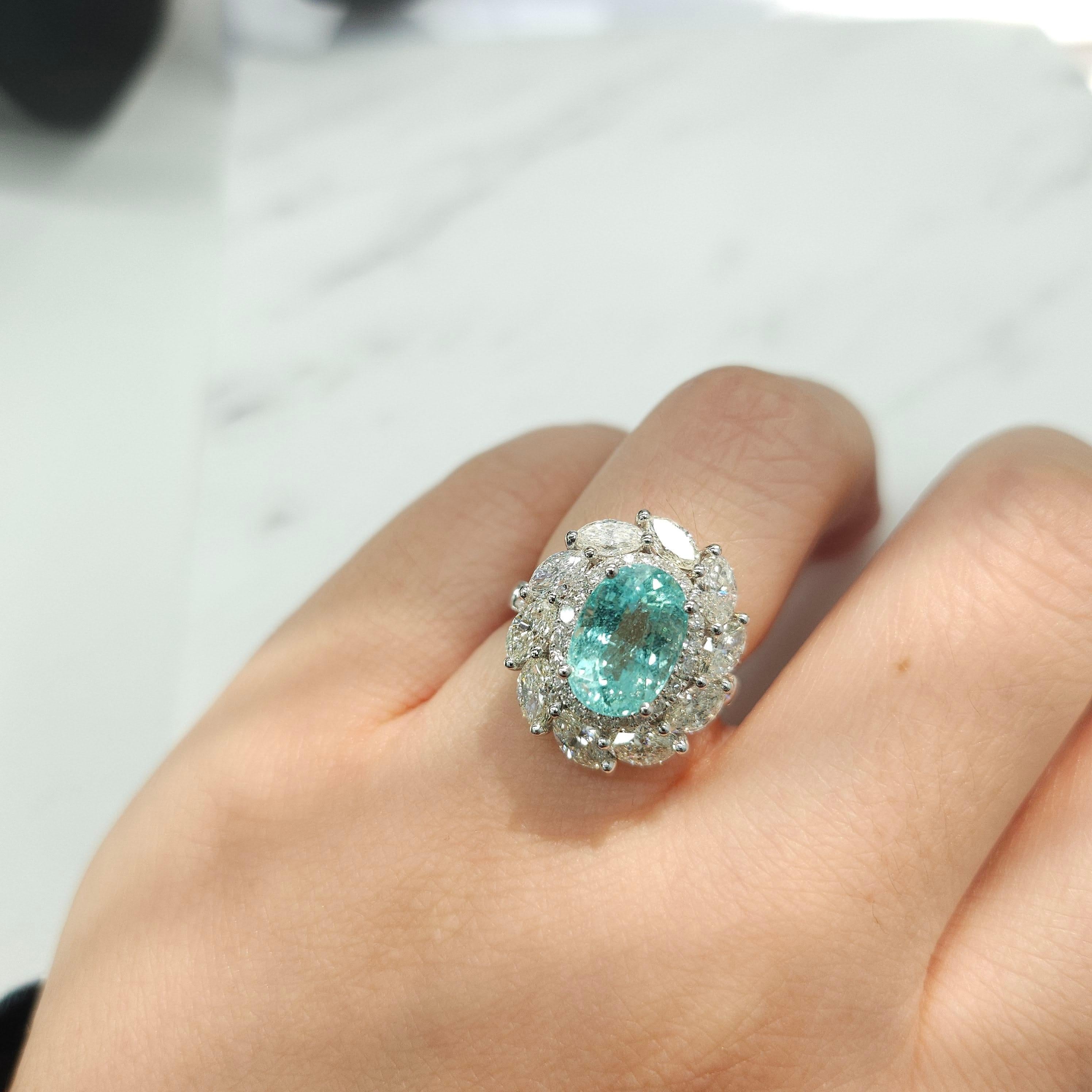 IGI-zertifizierter 3,38 Karat Paraiba- und Diamantring aus 18 Karat Weißgold 10