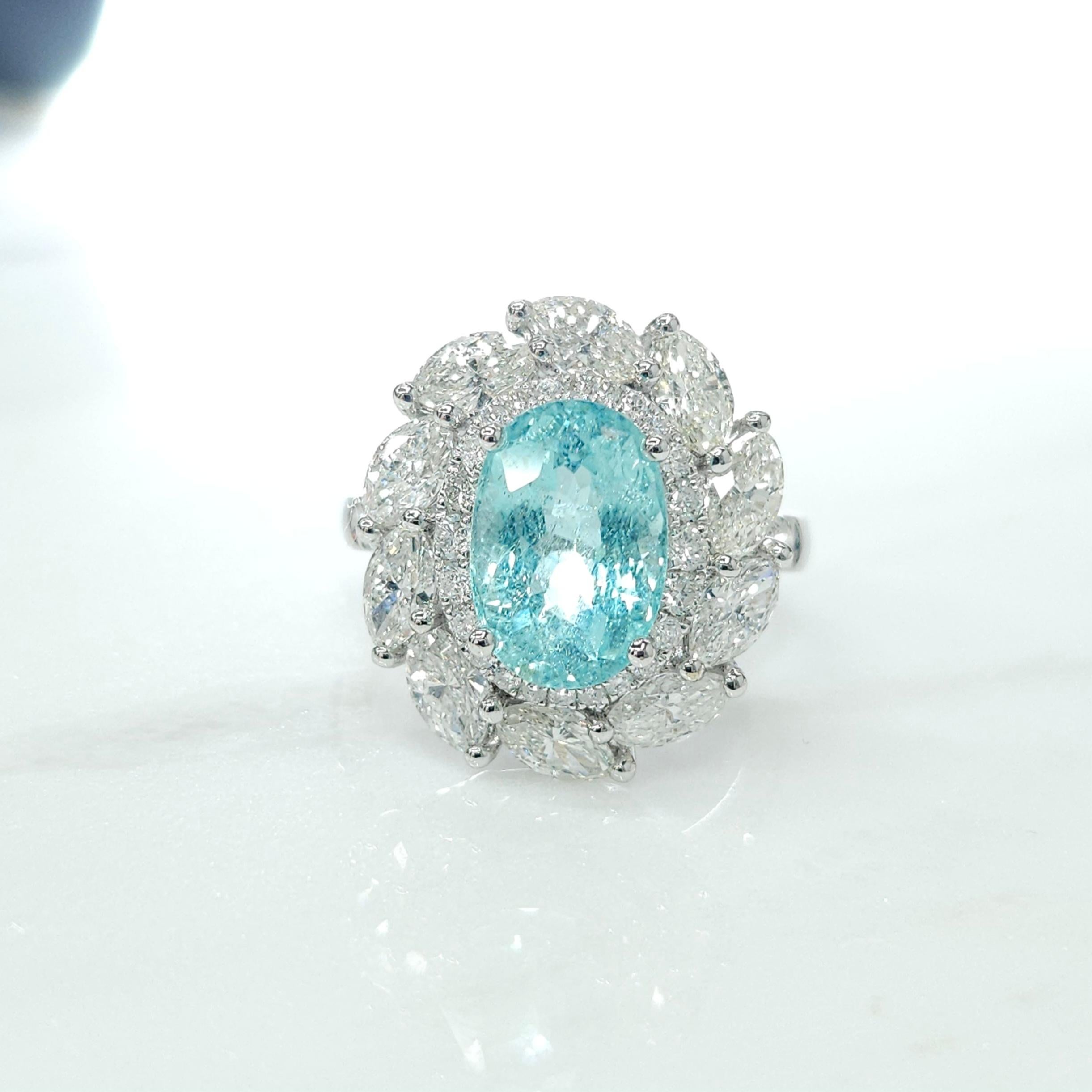 IGI-zertifizierter 3,38 Karat Paraiba- und Diamantring aus 18 Karat Weißgold (Moderne)