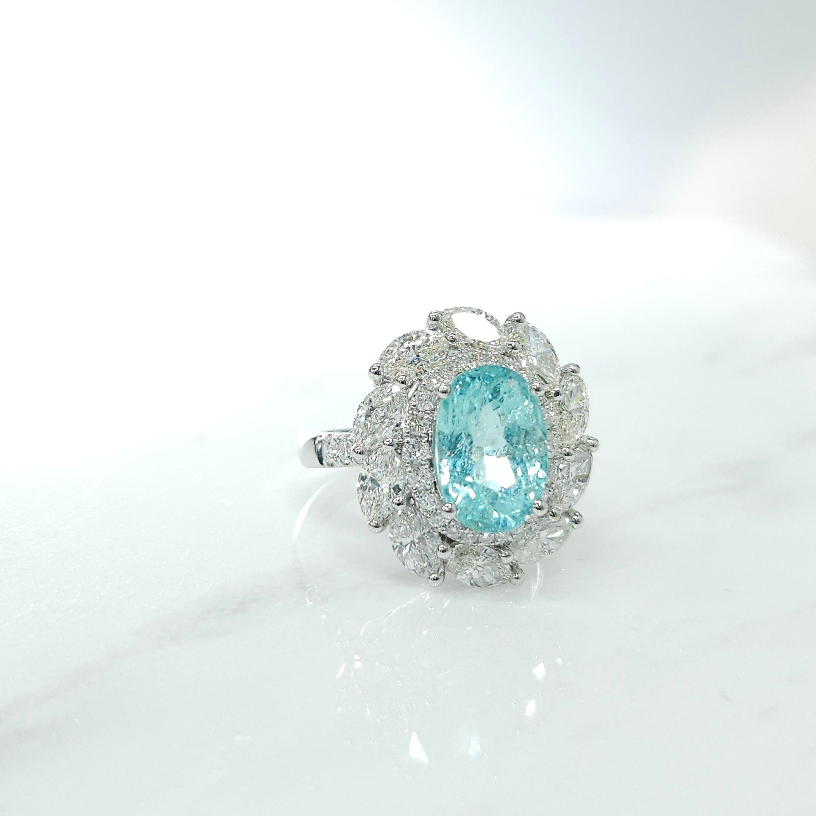 IGI-zertifizierter 3,38 Karat Paraiba- und Diamantring aus 18 Karat Weißgold im Zustand „Neu“ in KOWLOON, HK