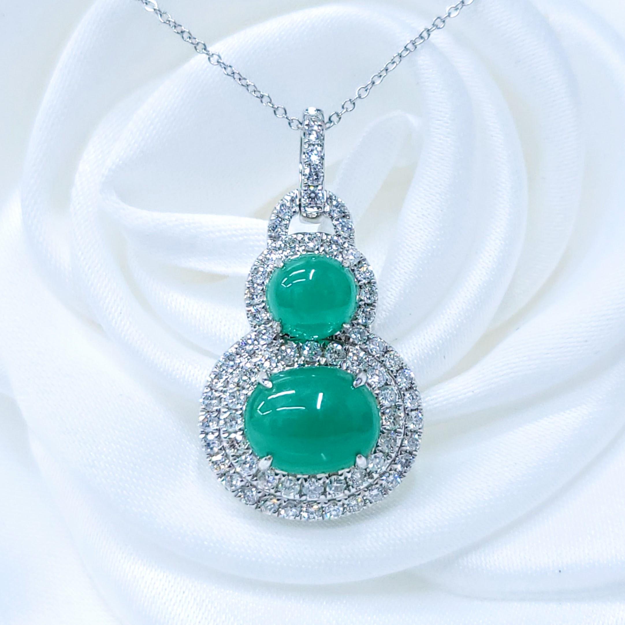 Pendentif en or blanc 18 carats certifié IGI 3,39 carats d'émeraude colombienne et de diamant en vente 2
