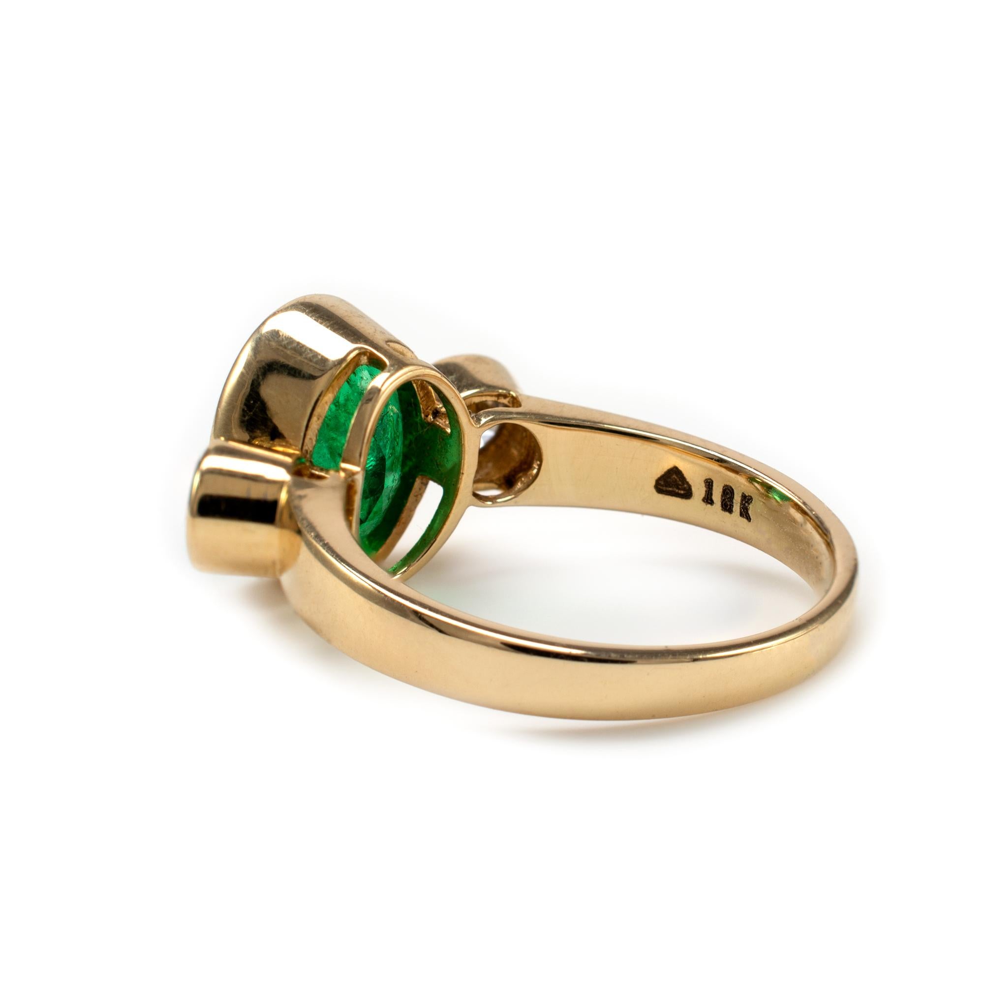 Certified 3.5 Carat Emerald and Diamond Bezel Statement Ring 18 Karat Gold 7
