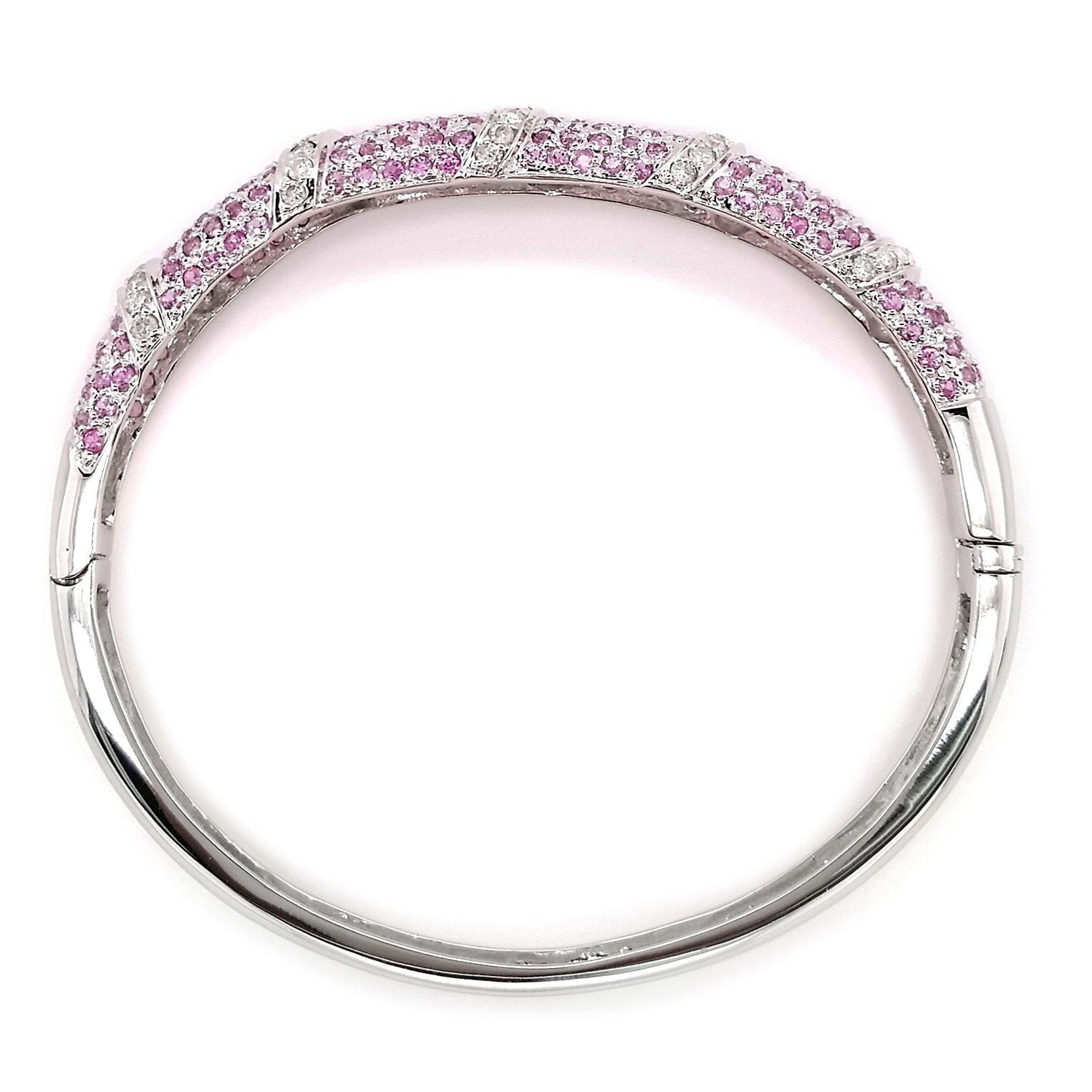 IGI Certified 3.65ct Natural Pink Sapphire 0.95ct Natural Diamonds Gold Bracelet In New Condition For Sale In Hong Kong, HK