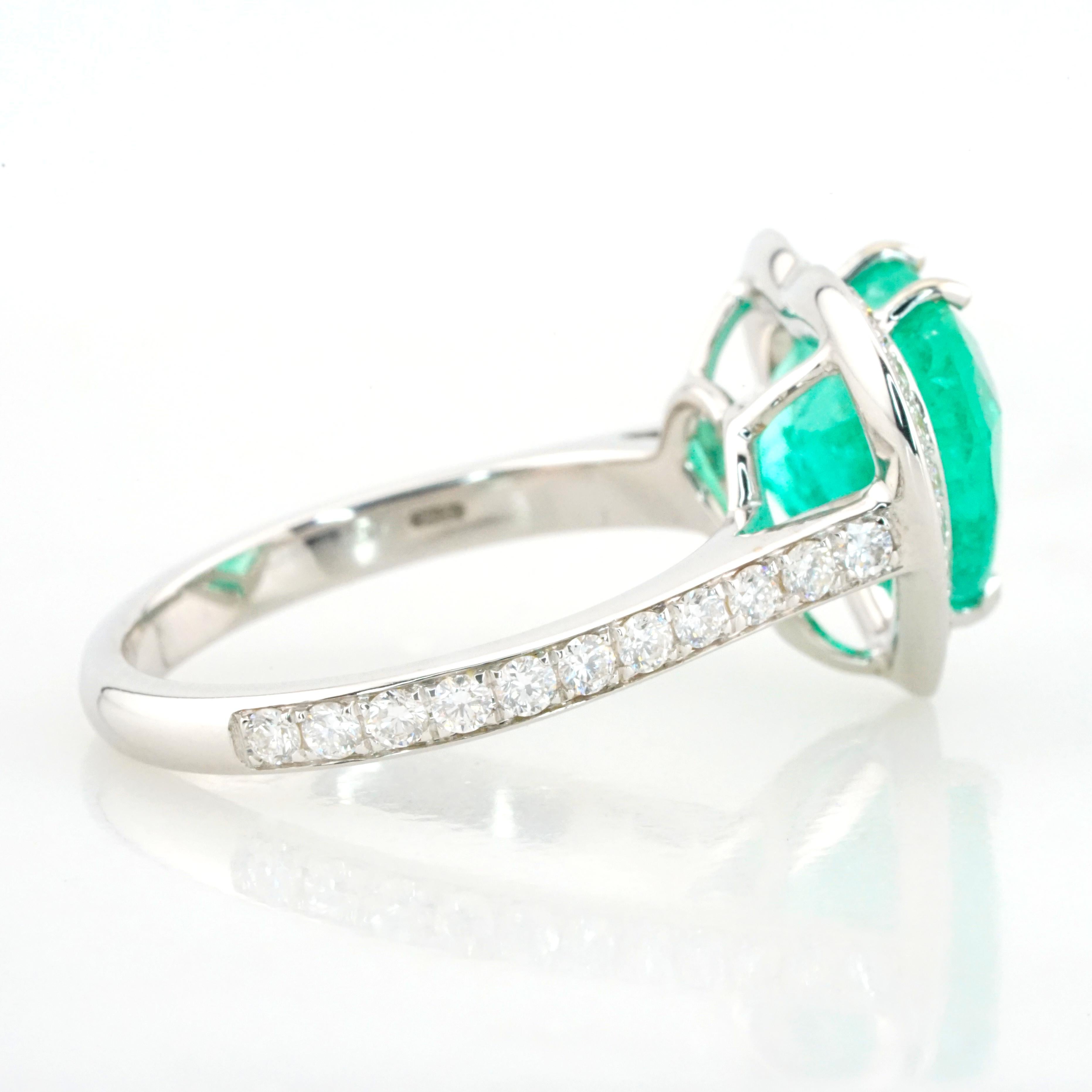 Heart Cut IGI Certified 3.72 Carat Heart Minor Oil Emerald Diamond Made In Italy Ring  For Sale