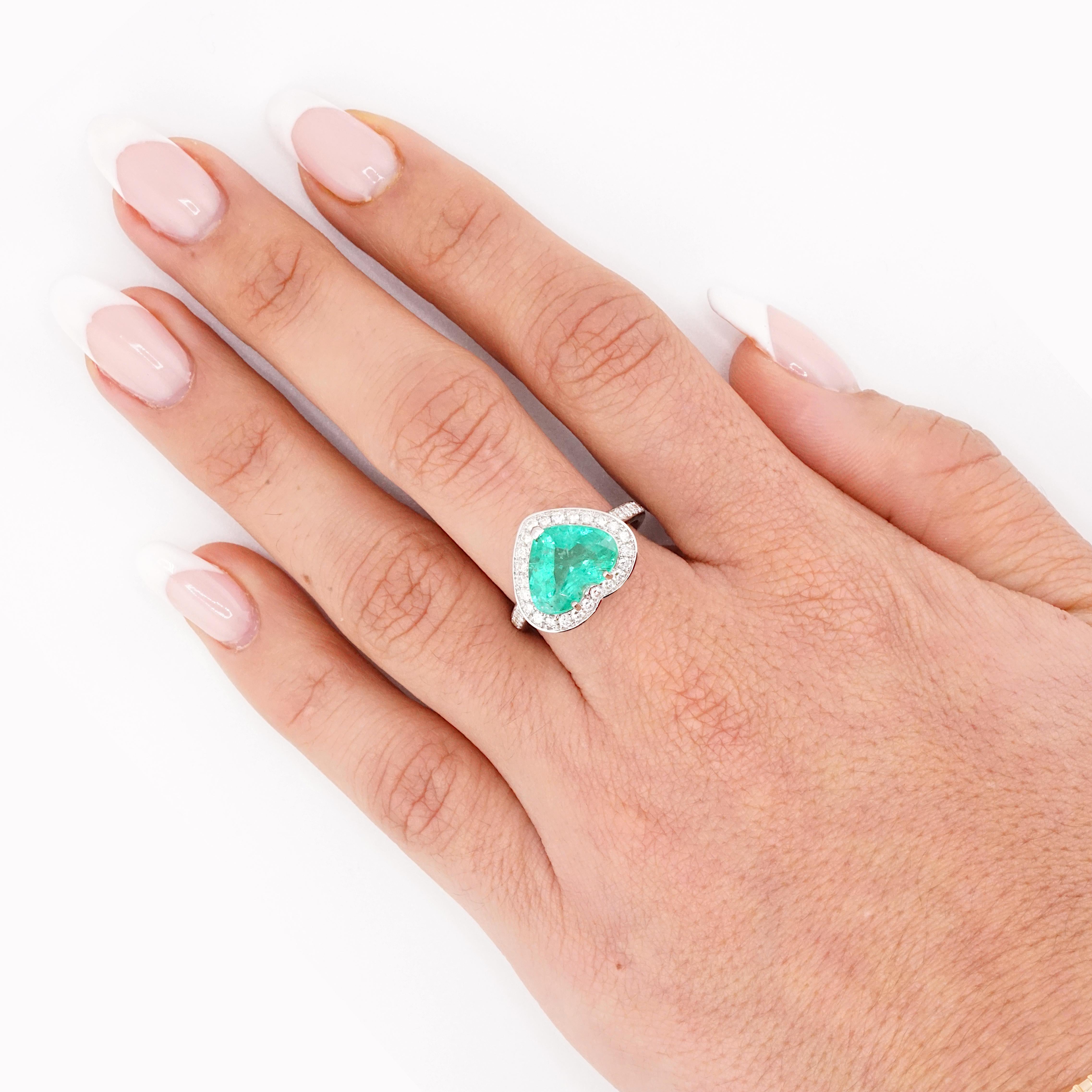 IGI Certified 3.72 Carat Heart Minor Oil Emerald Diamond Made In Italy Ring For Sale 1
