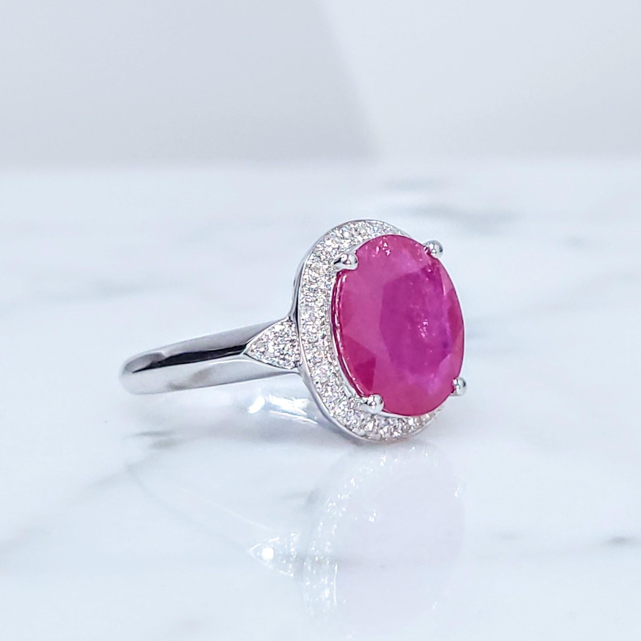 IGI Certified 3.82 Carat Burma Ruby & Diamond Ring in 18K White Gold For Sale 1