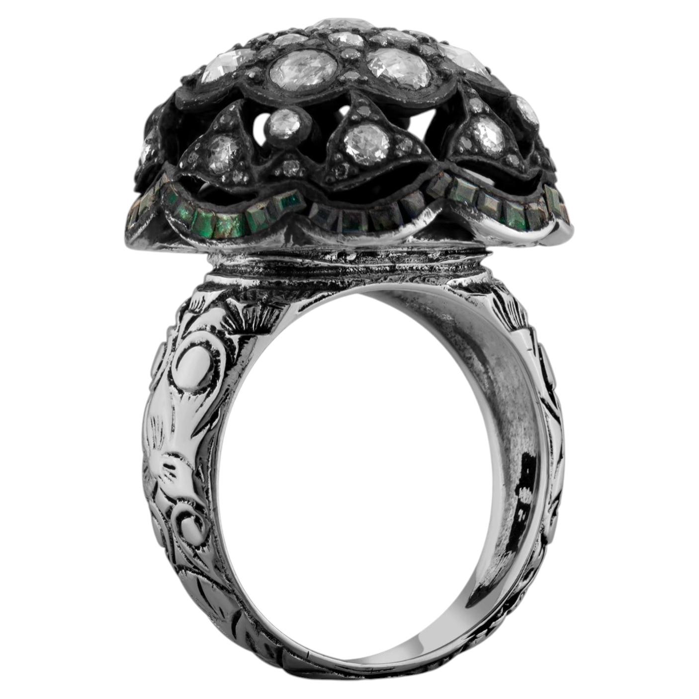 IGI Certified 3.84 Carat Natural Diamond and Emerald Statement Ring 8K Gold For Sale