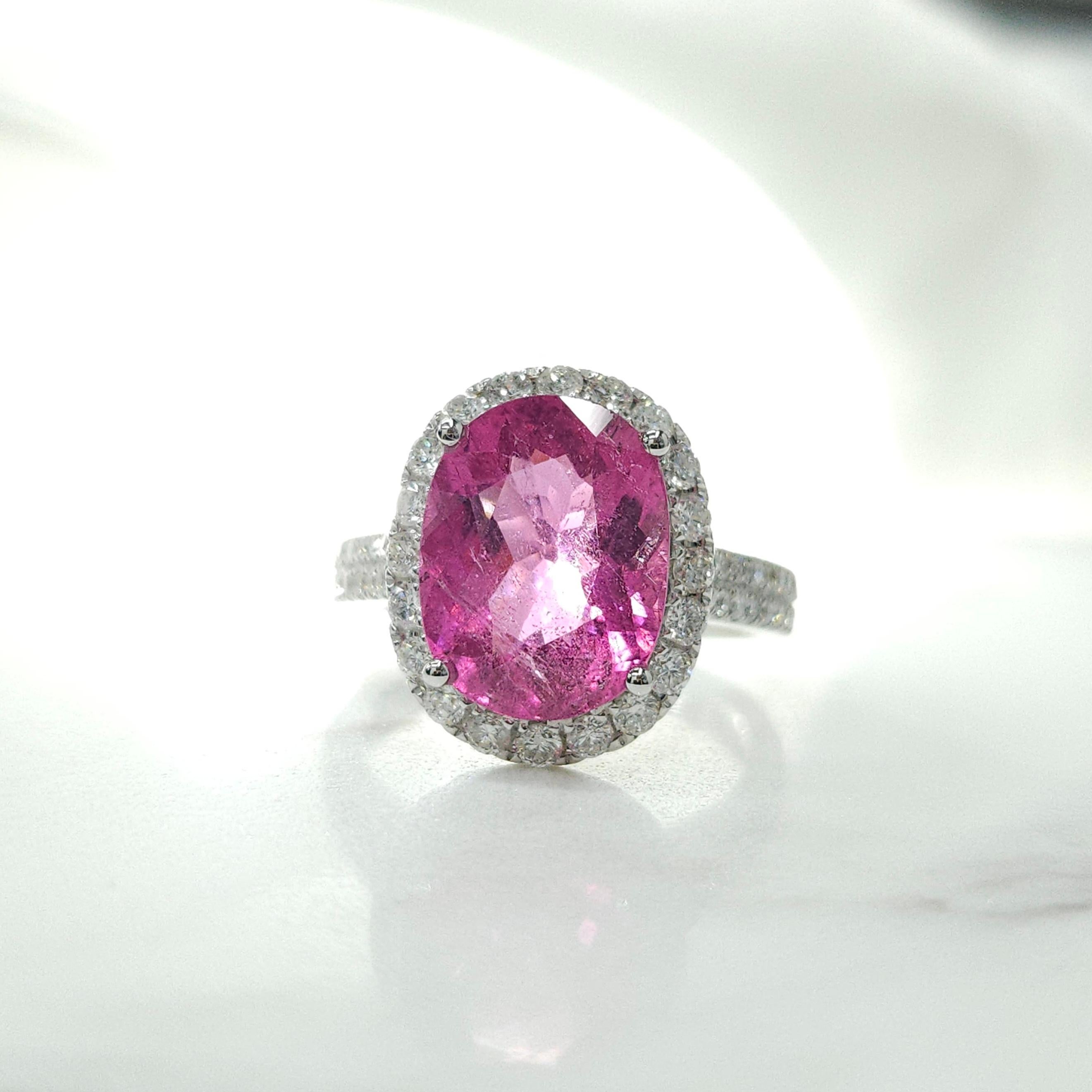 Modern IGI Certified 3.85 Carat Rubellite Tourmaline & Diamond Ring in 18K White Gold For Sale