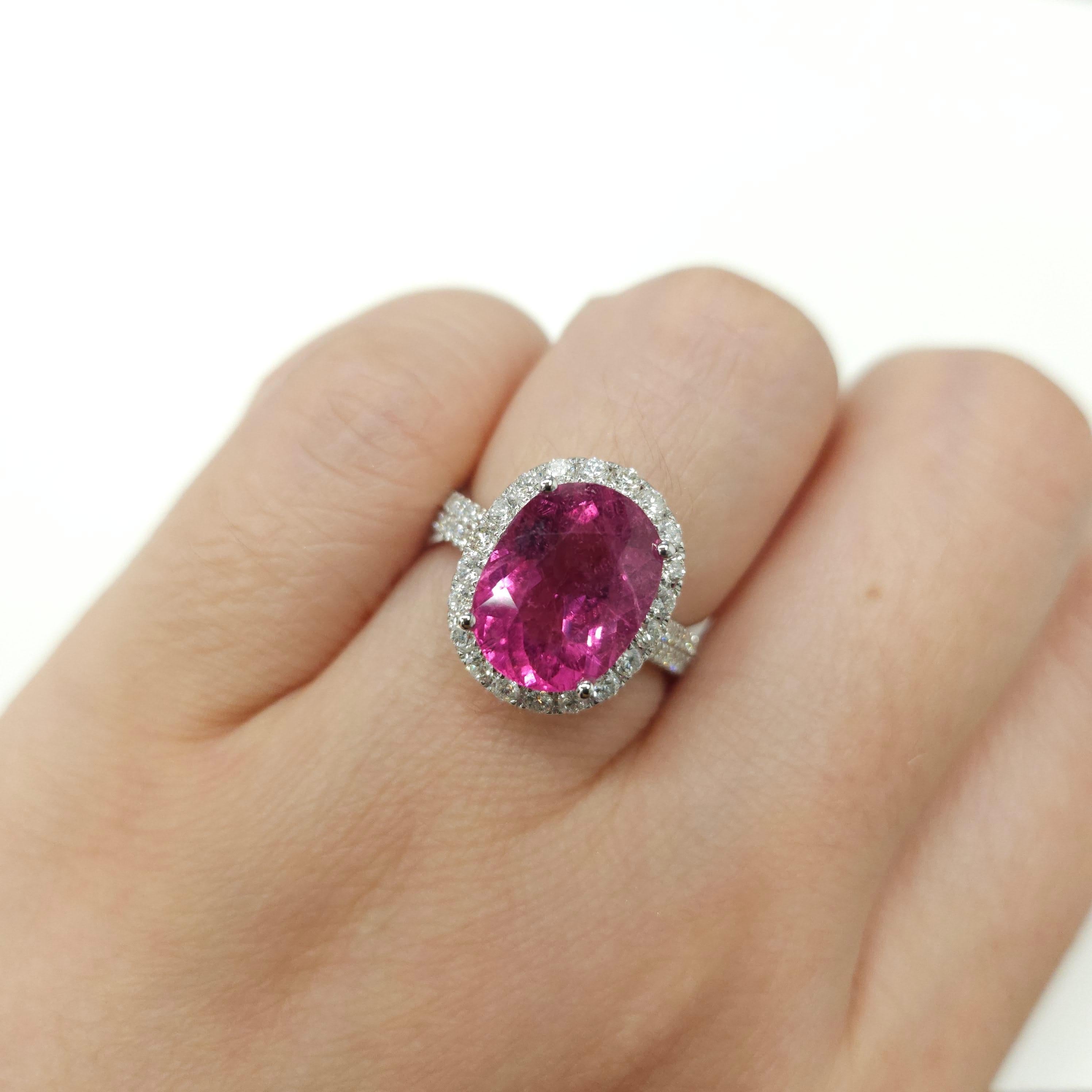 IGI Certified 3.85 Carat Rubellite Tourmaline & Diamond Ring in 18K White Gold For Sale 1