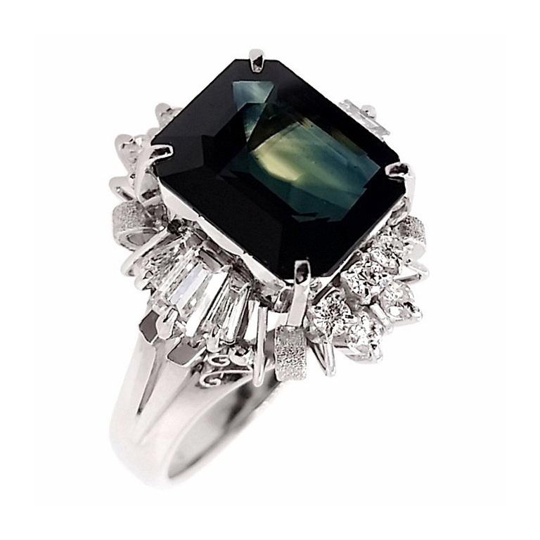 Platinring mit IGI-zertifiziertem 3,88 Karat natürlichem Saphir und 0,52 Karat natürlichen Diamanten Damen