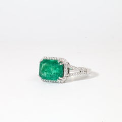 IGI Certified 3ct Natural Emerald & Diamond Halo Engagement Ring - 18K WhiteGold