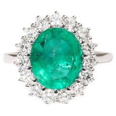 IGI zertifiziert 3ct Oval Smaragd & Diamant Halo Verlobungsring - 18K Weißgold