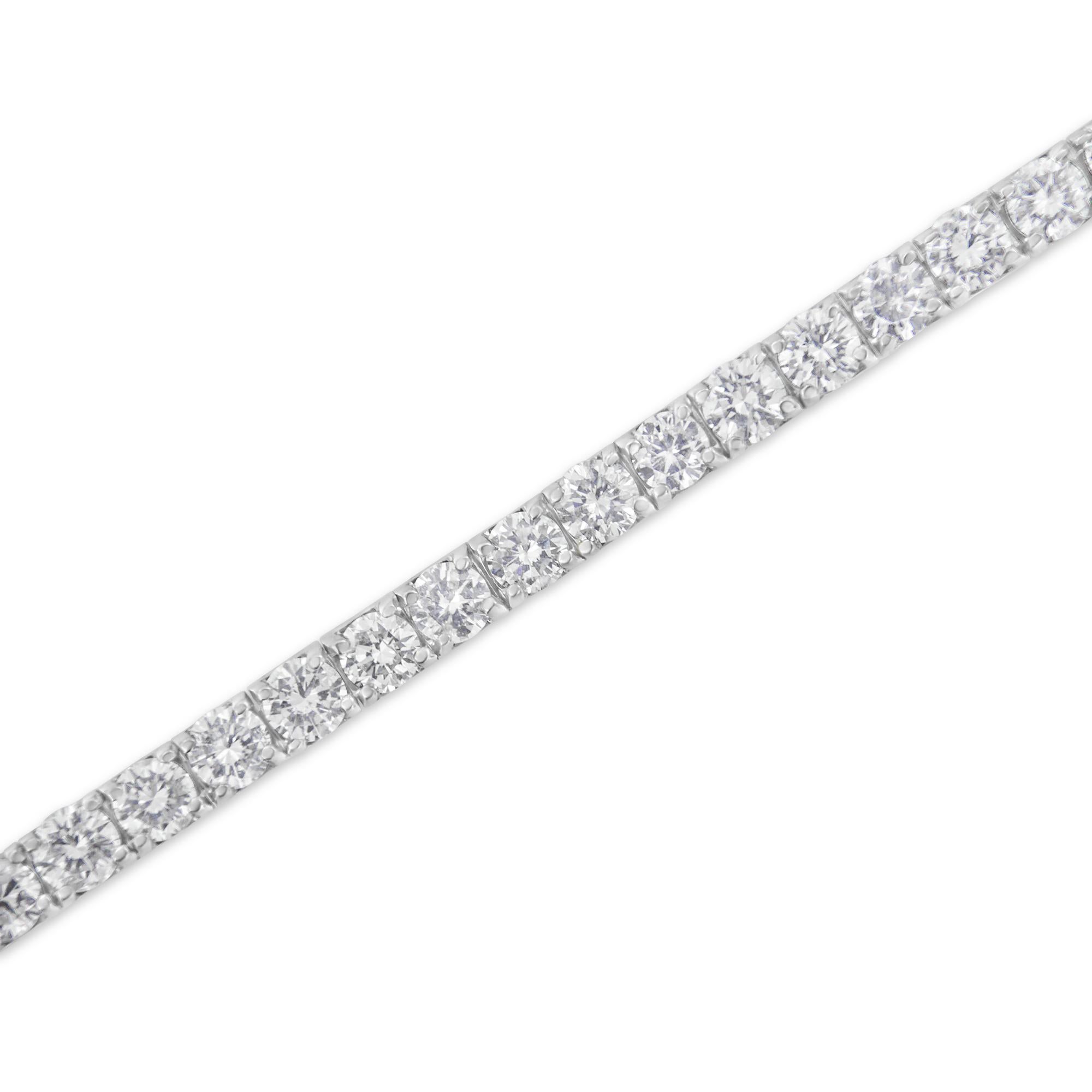 Round Cut IGI Certified 4.0 Carat Diamond 14K White Gold Classic 7” Tennis Bracelet For Sale
