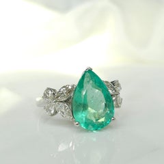 Certificato IGI Anello con smeraldo colombiano da 4,05 carati e diamante da 0,84 carati