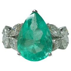 Certifié IGI  Bague d'émeraude colombienne de 4,05 carats et diamants de 0,84 carat