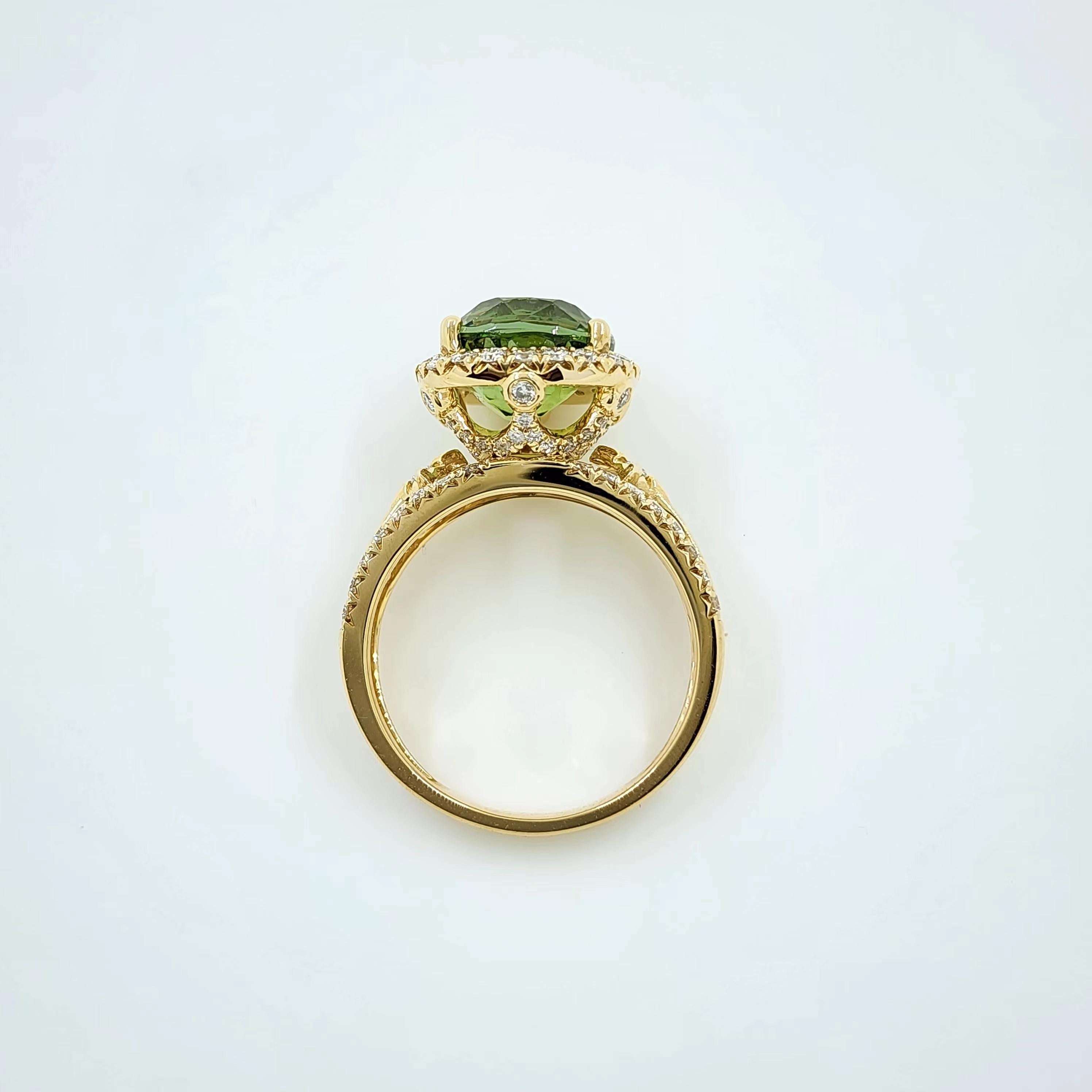 IGI Certified 4.10 Carat Green Tourmaline and Diamond Ring in 18K Yellow Gold 1