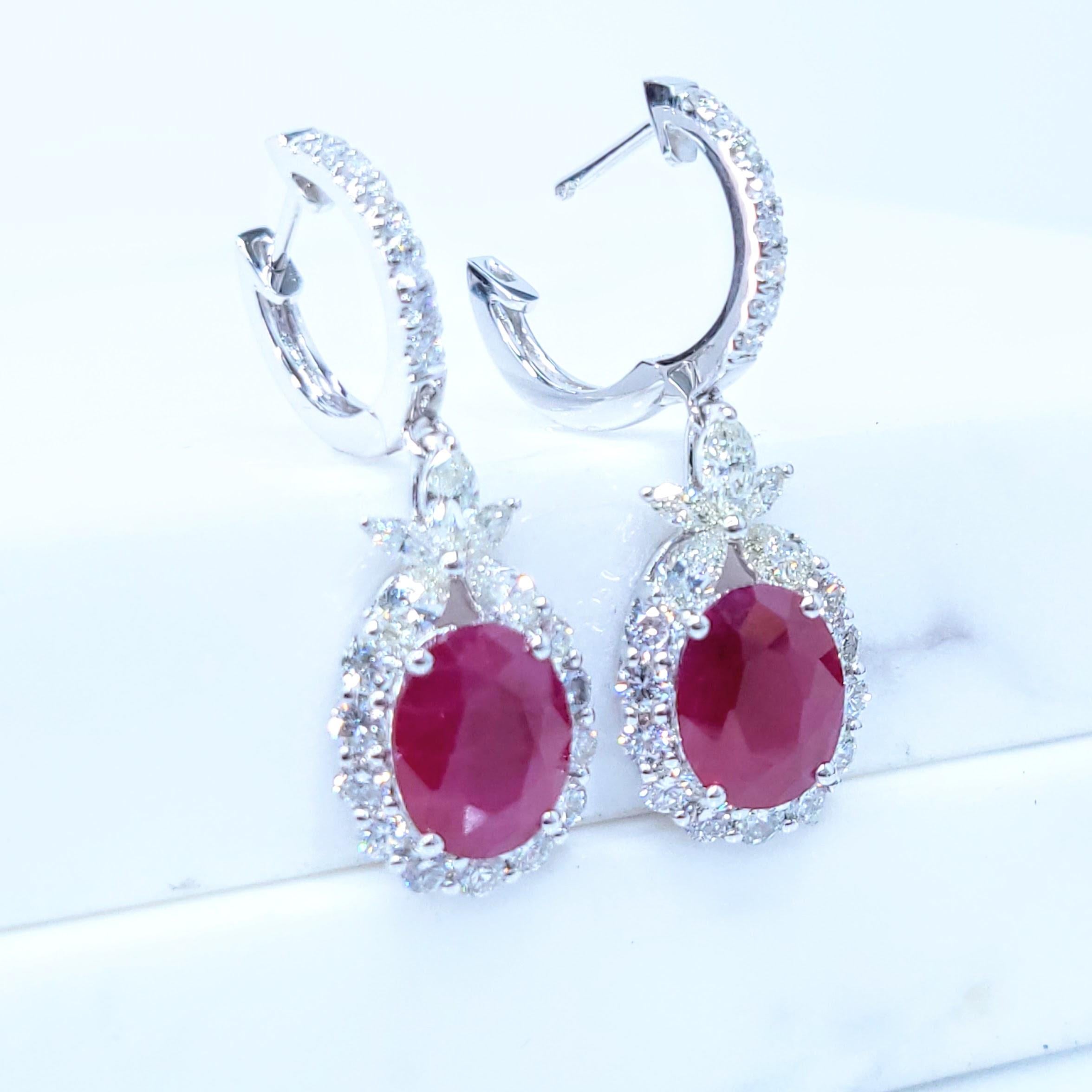 Boucles d'oreilles en or blanc 18 carats certifiées IGI avec rubis et diamants de 4,12 carats en vente 5