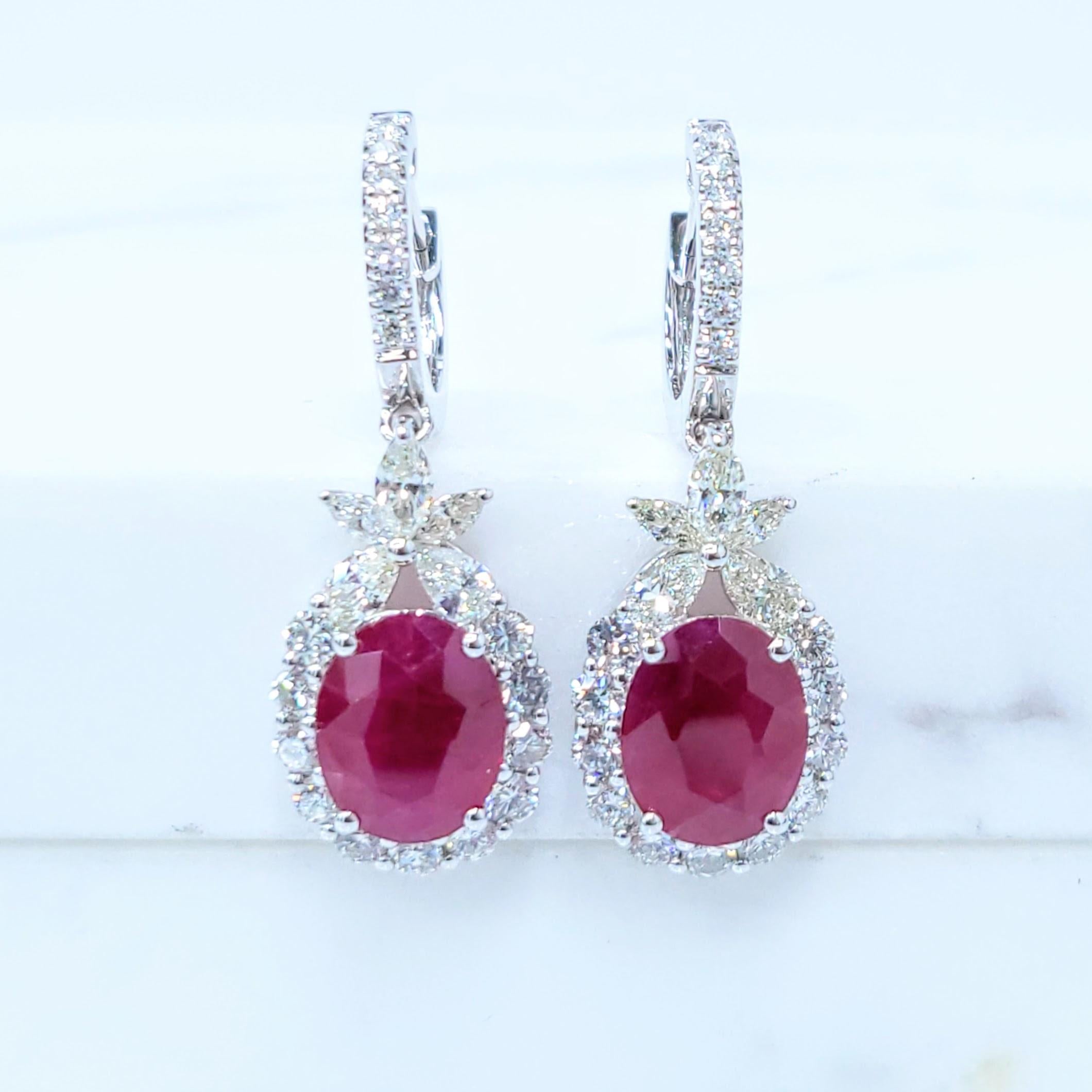 Boucles d'oreilles en or blanc 18 carats certifiées IGI avec rubis et diamants de 4,12 carats en vente 2