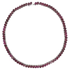 IGI-zertifizierte 41,71 Karat natürliche Rubine 14K Weißgold Halskette