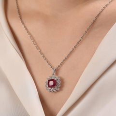 Collier avec pendentif en rubis naturel et diamants certifié IGI, de 4,18 carats, en or 18 carats