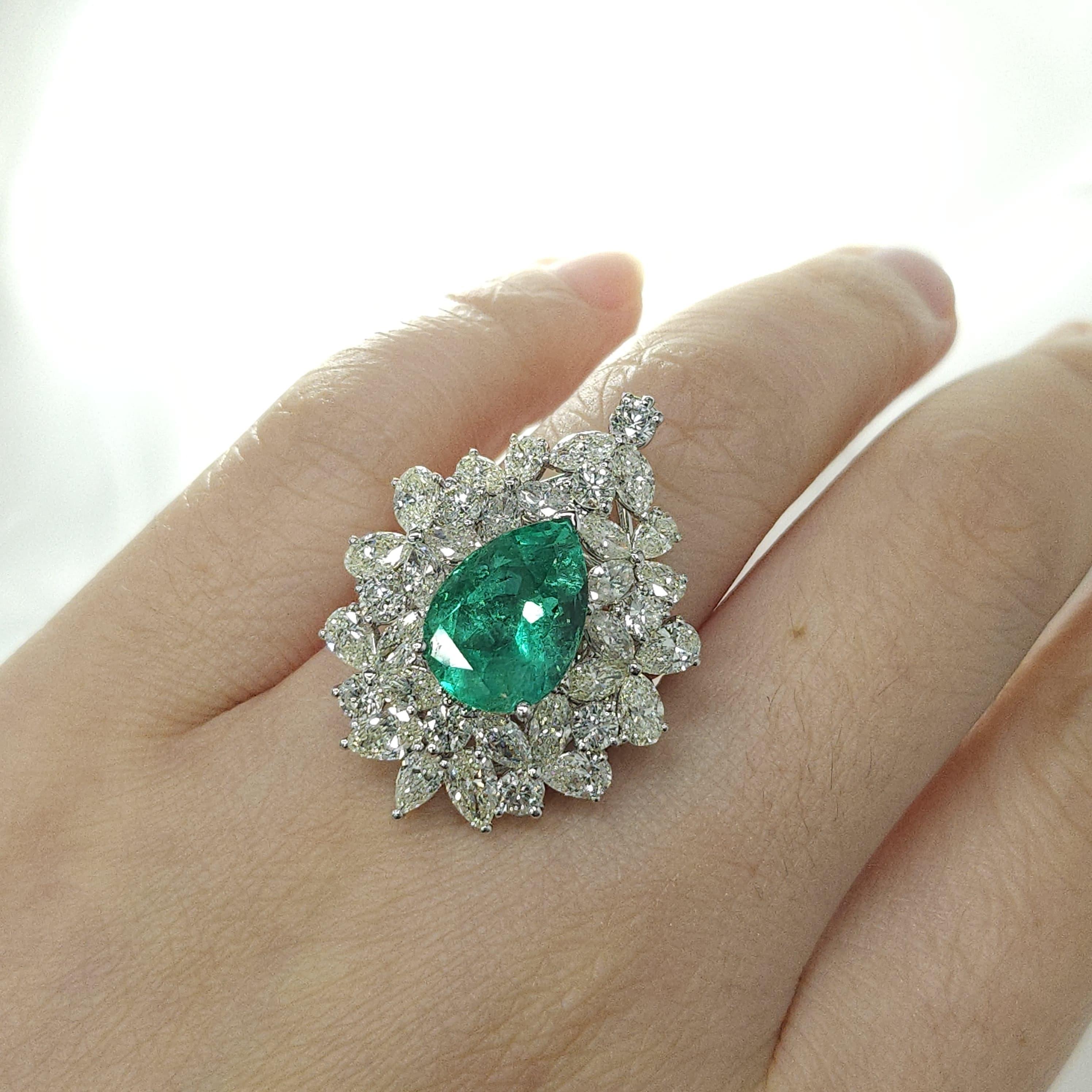 IGI certified 4.19 Carat Colombian Emerald & Diamond Cluster Ring Pendent 2 way  For Sale 5