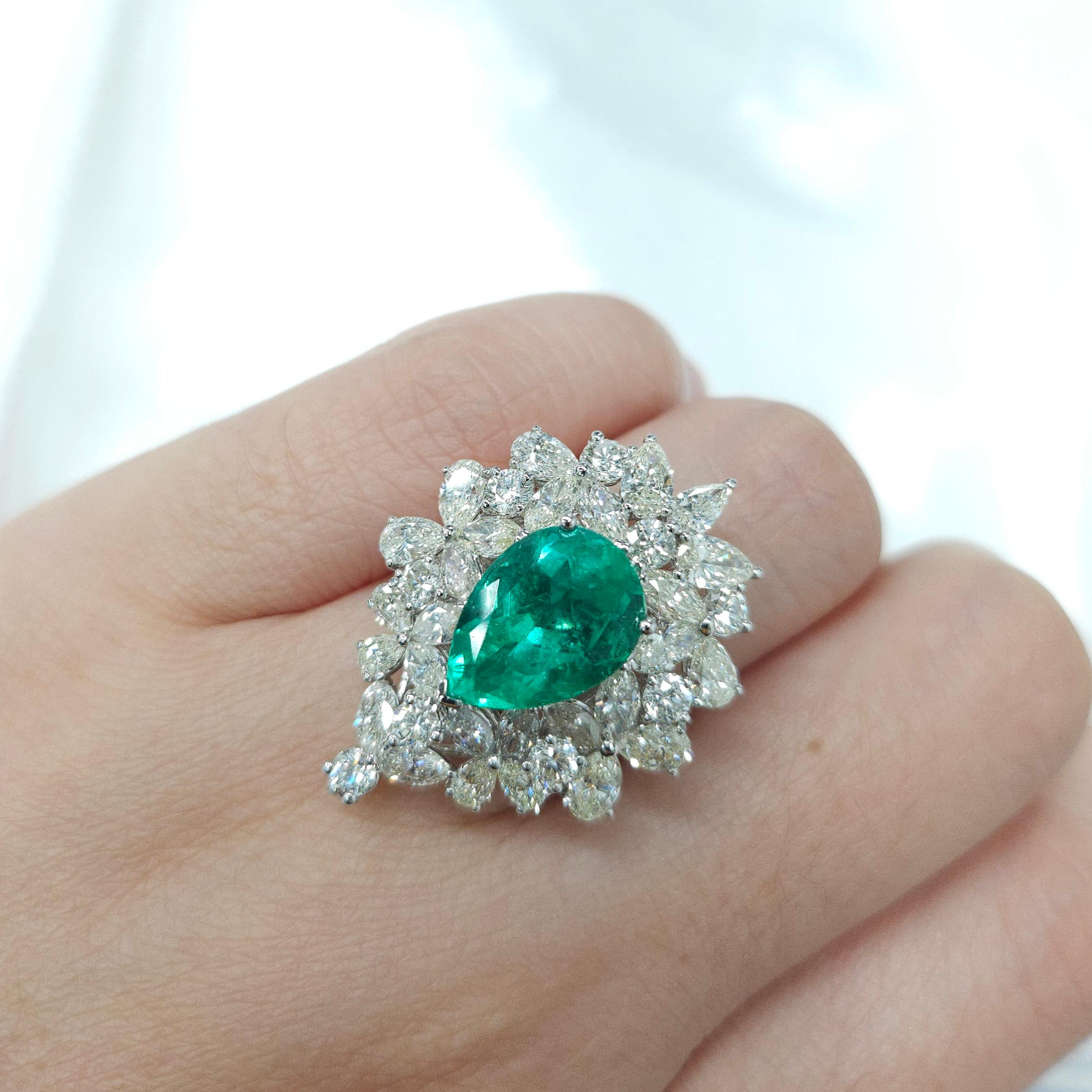 Pendentif à 2 façons avec émeraude colombienne et diamants de 4,19 carats certifiés IGI en vente 6