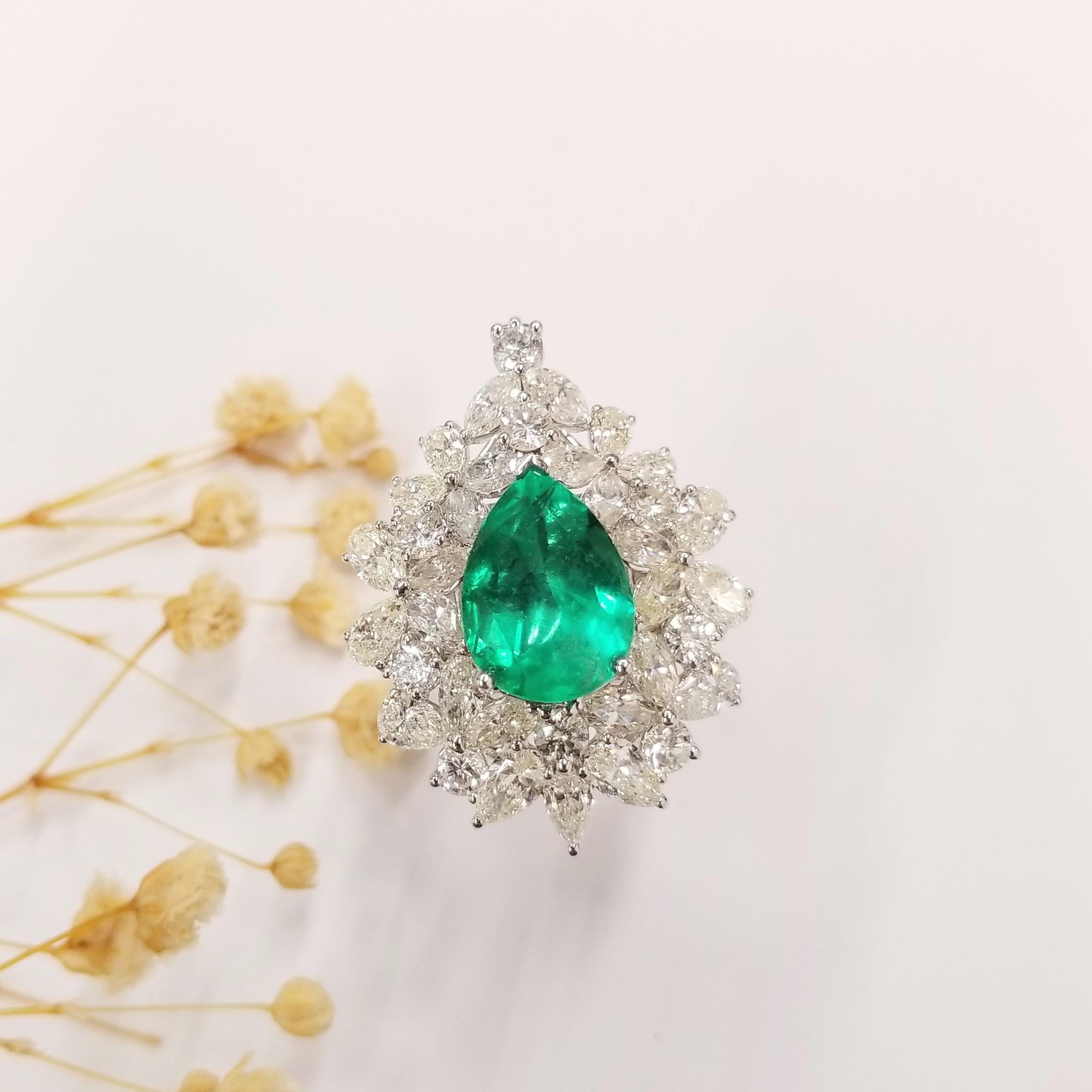 Pendentif à 2 façons avec émeraude colombienne et diamants de 4,19 carats certifiés IGI Pour femmes en vente