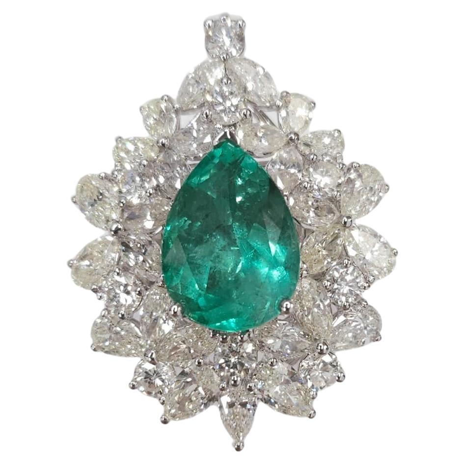 IGI certified 4.19 Carat Colombian Emerald & Diamond Cluster Ring Pendent 2 way