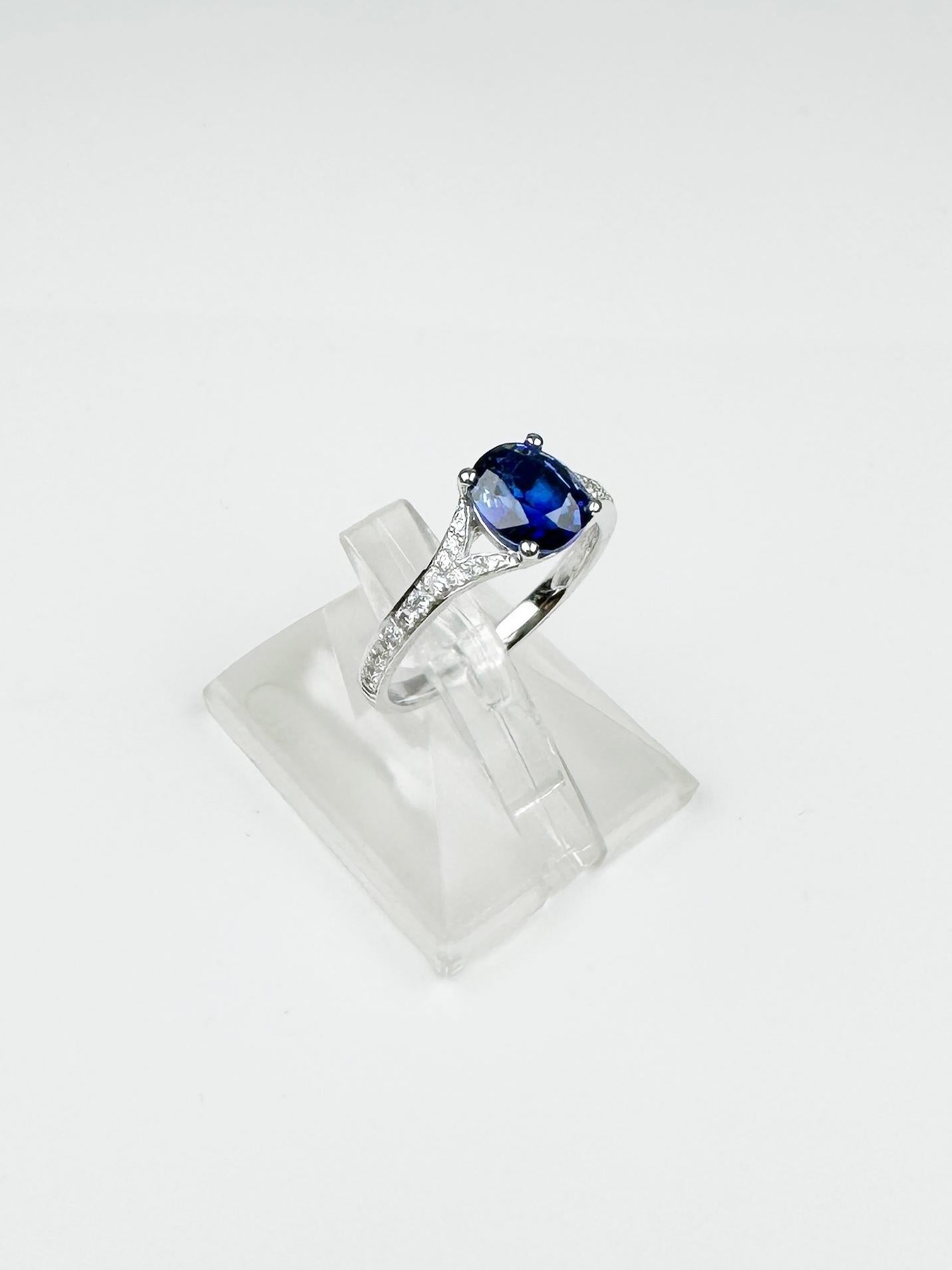 Oval Cut GIA Certified 1.99 ct Sri Lanka Blue Sapphire Diamond Ring in 18K White Gold For Sale