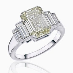 Anello con diamante Fancy da 4,30 carati certificato IGI, VVS1, in oro bianco 18 carati
