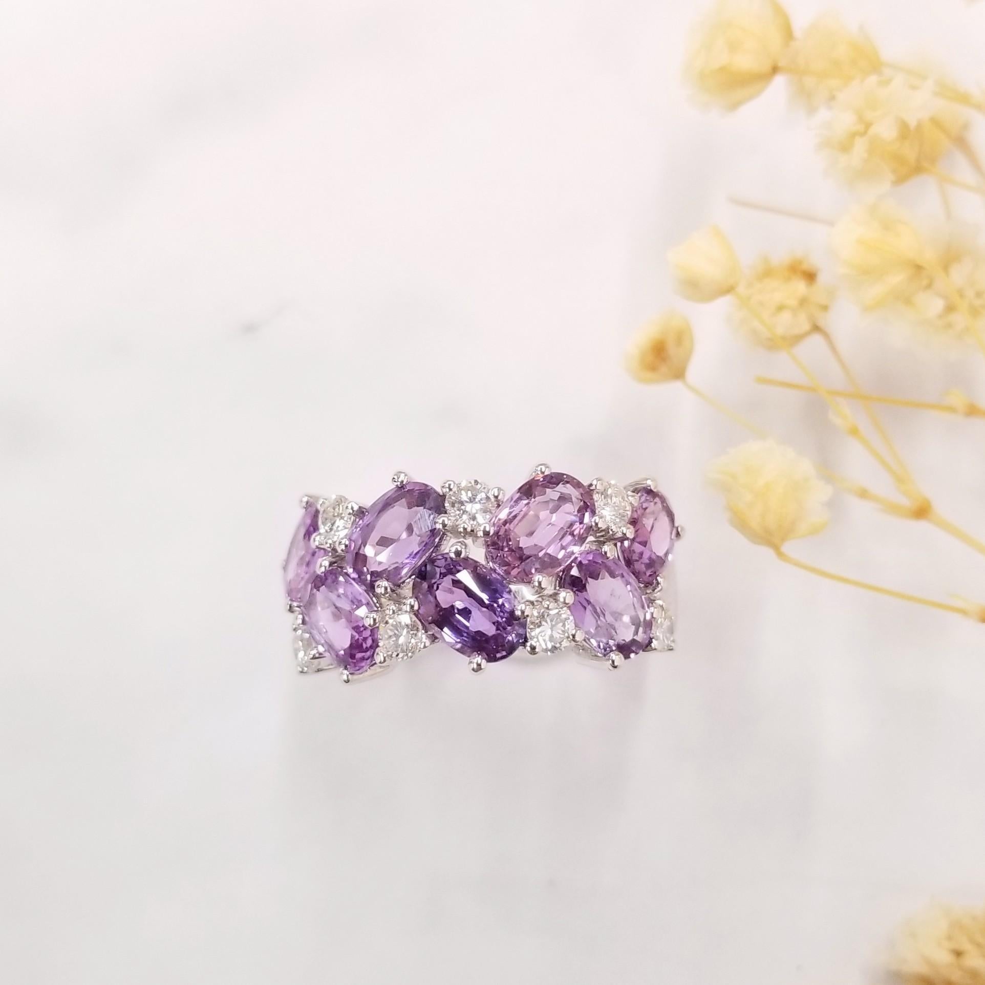 Women's IGI Certified 4.40 Carat Purple Sapphire & Diamond Ring in 18K White Gold For Sale