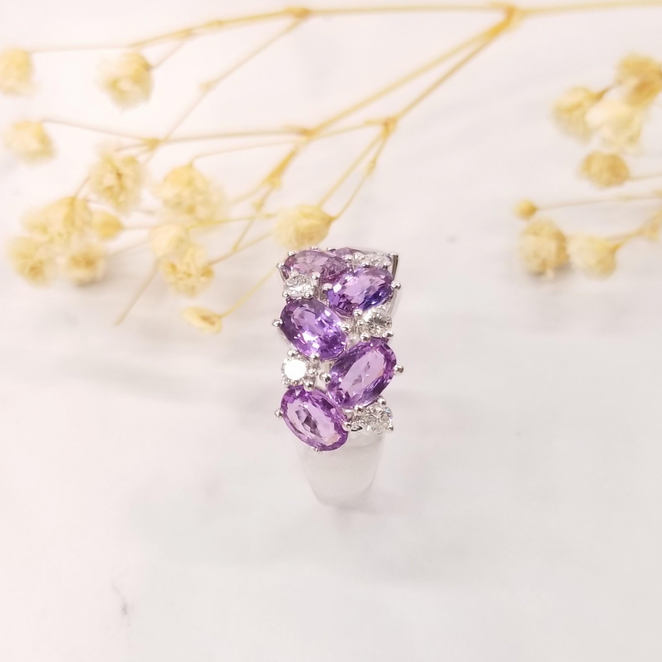 IGI Certified 4.40 Carat Purple Sapphire & Diamond Ring in 18K White Gold For Sale 1