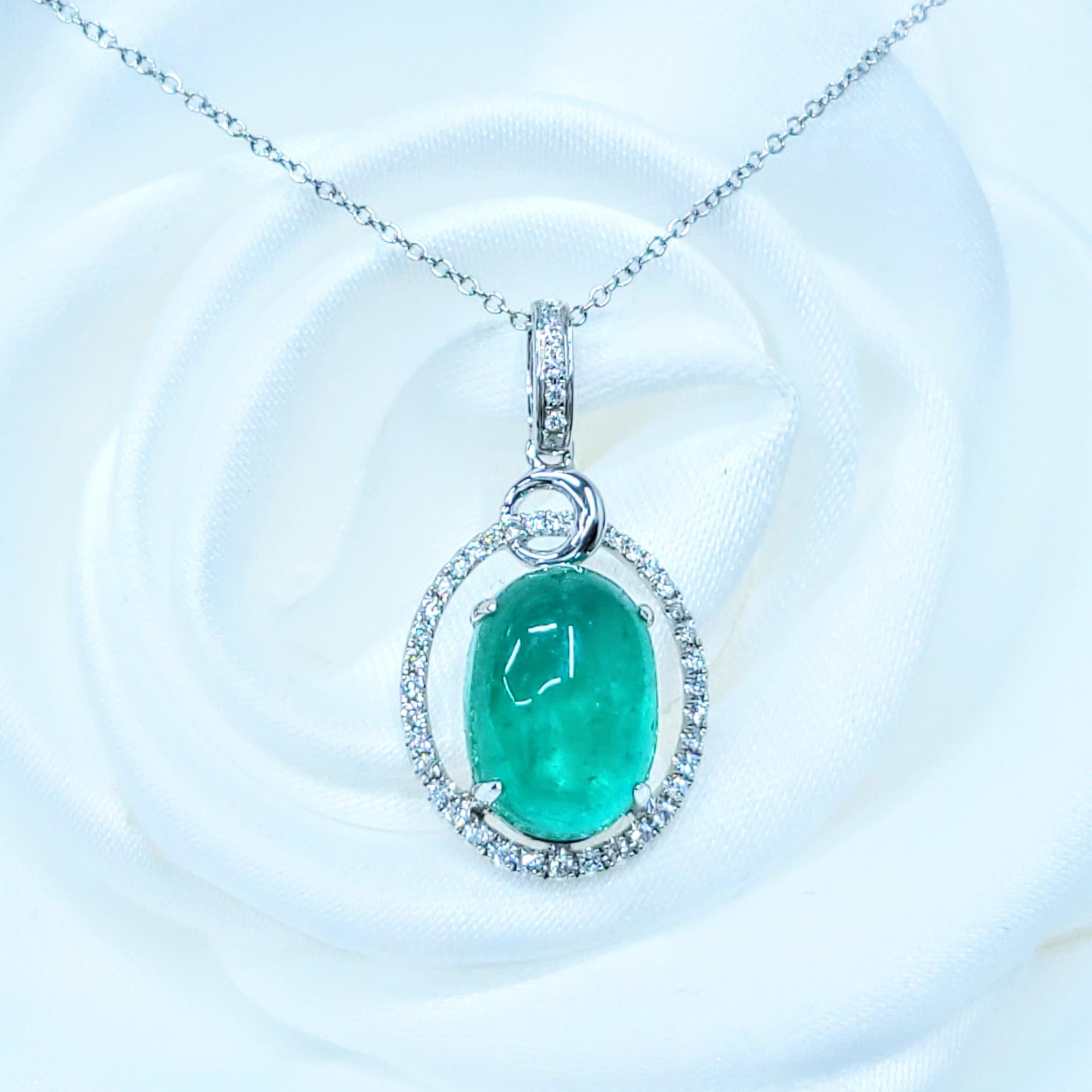 IGI-zertifiziert 4,41 Karat kolumbianischen Smaragd ein Diamant-Anhänger in 18K Weißgold im Angebot 1