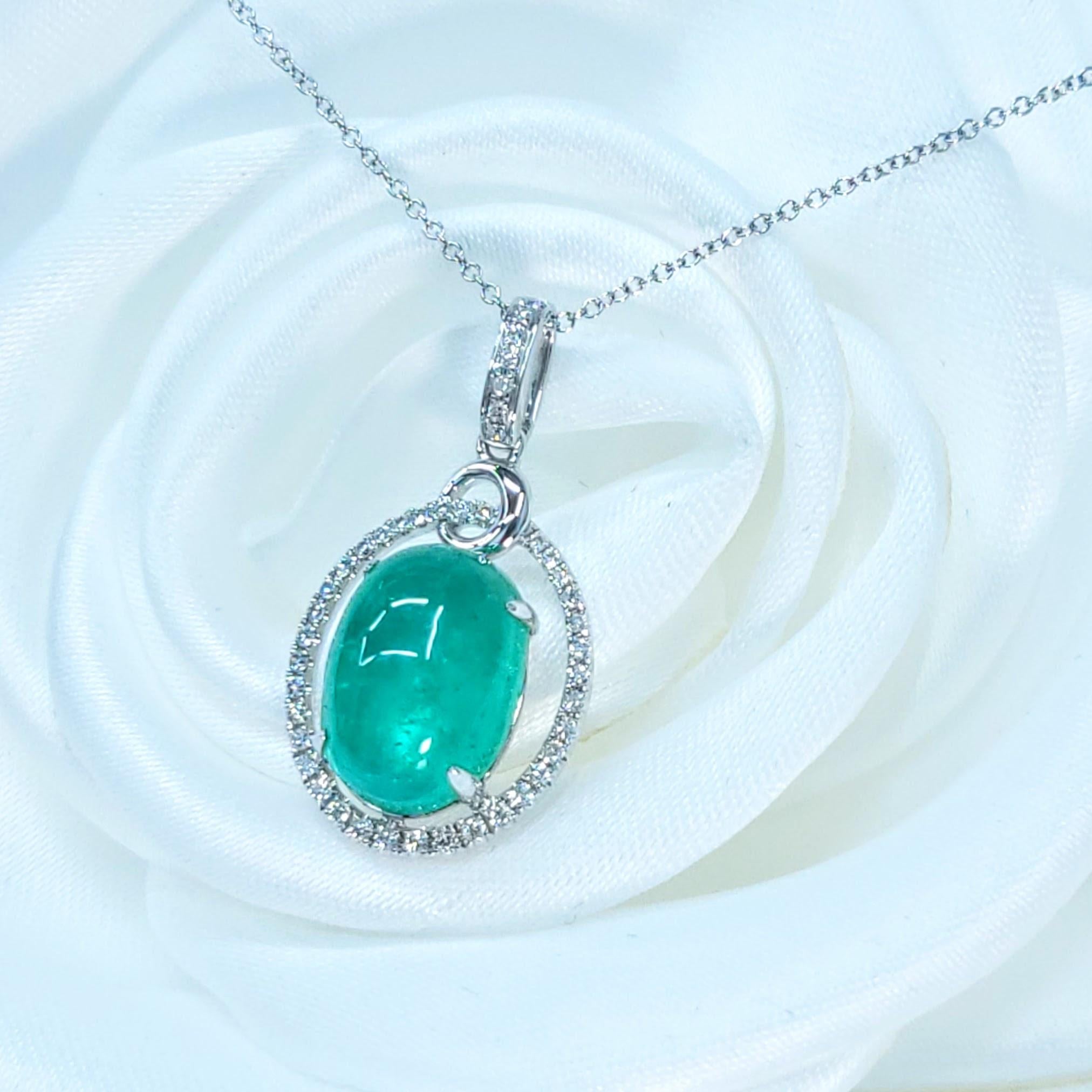 IGI-zertifiziert 4,41 Karat kolumbianischen Smaragd ein Diamant-Anhänger in 18K Weißgold im Angebot 3