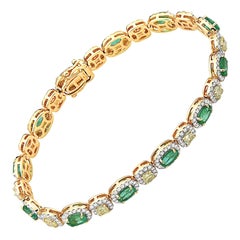 IGI Certified 4.50 Carat Emerald Bracelet with Yellow 
White Diamonds in 14K