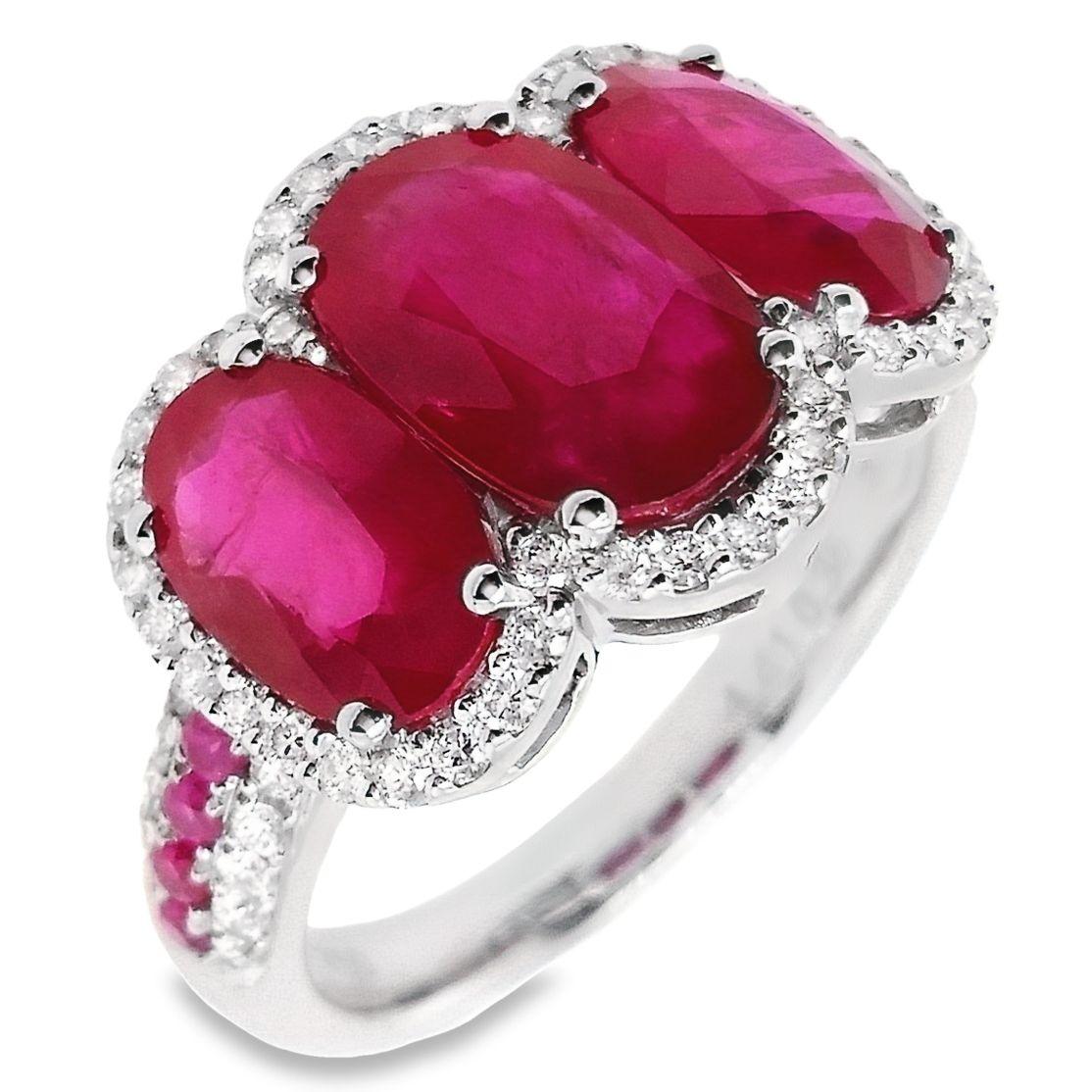 Women's IGI Certified 4.57ct Natural Ruby and 0.36ct Diamonds 18k White Gold Ring For Sale