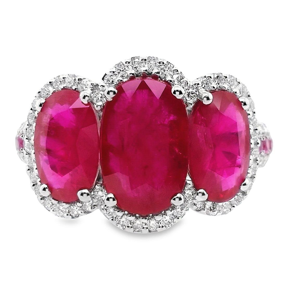 IGI Certified 4.57ct Natural Ruby and 0.36ct Diamonds 18k White Gold Ring For Sale 4