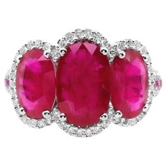 IGI Certified 4.57ct Natural Ruby and 0.36ct Diamonds 18k White Gold Ring