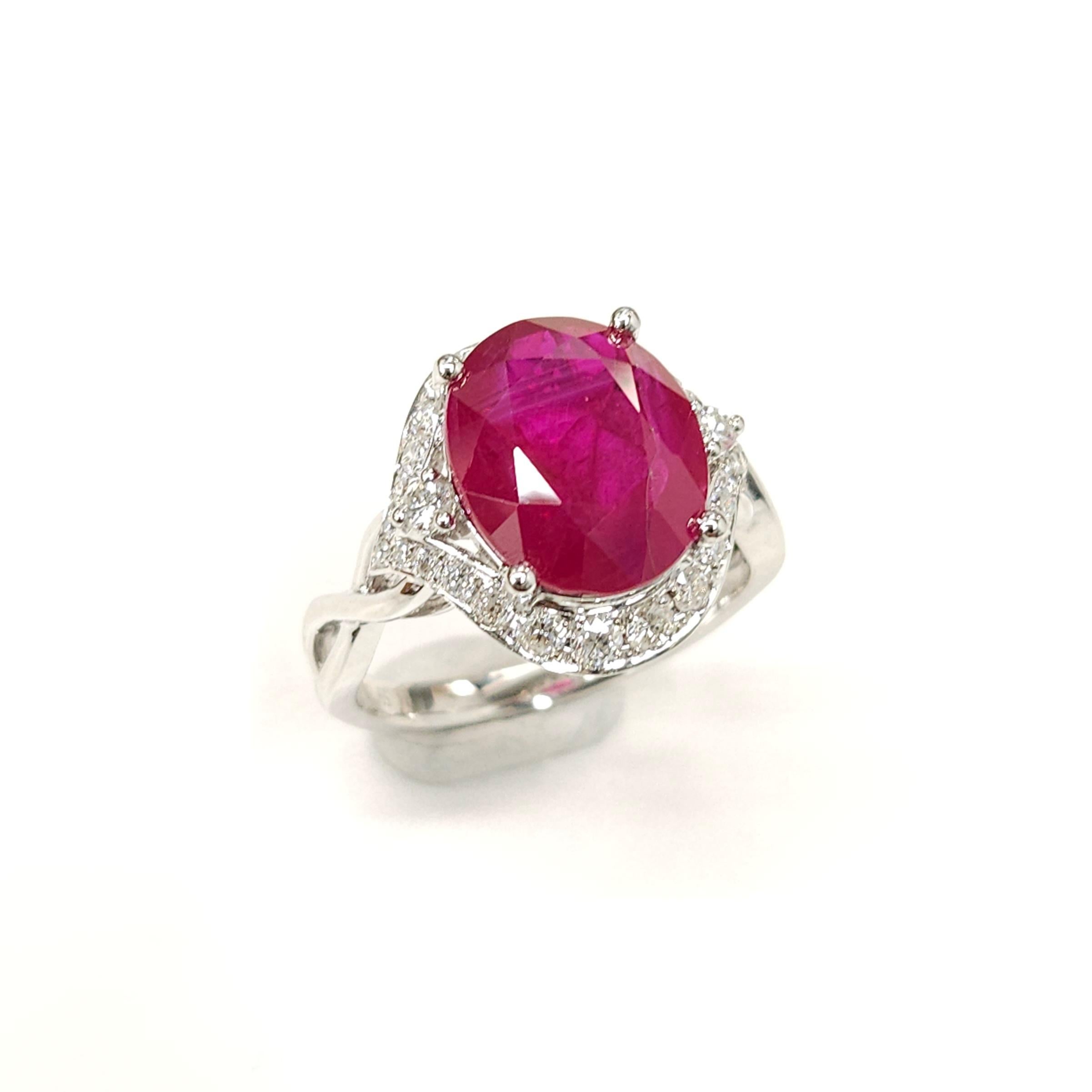 Women's IGI Certified 4.59 Carat Burma Ruby & Diamond Ring in 18K White Gold For Sale