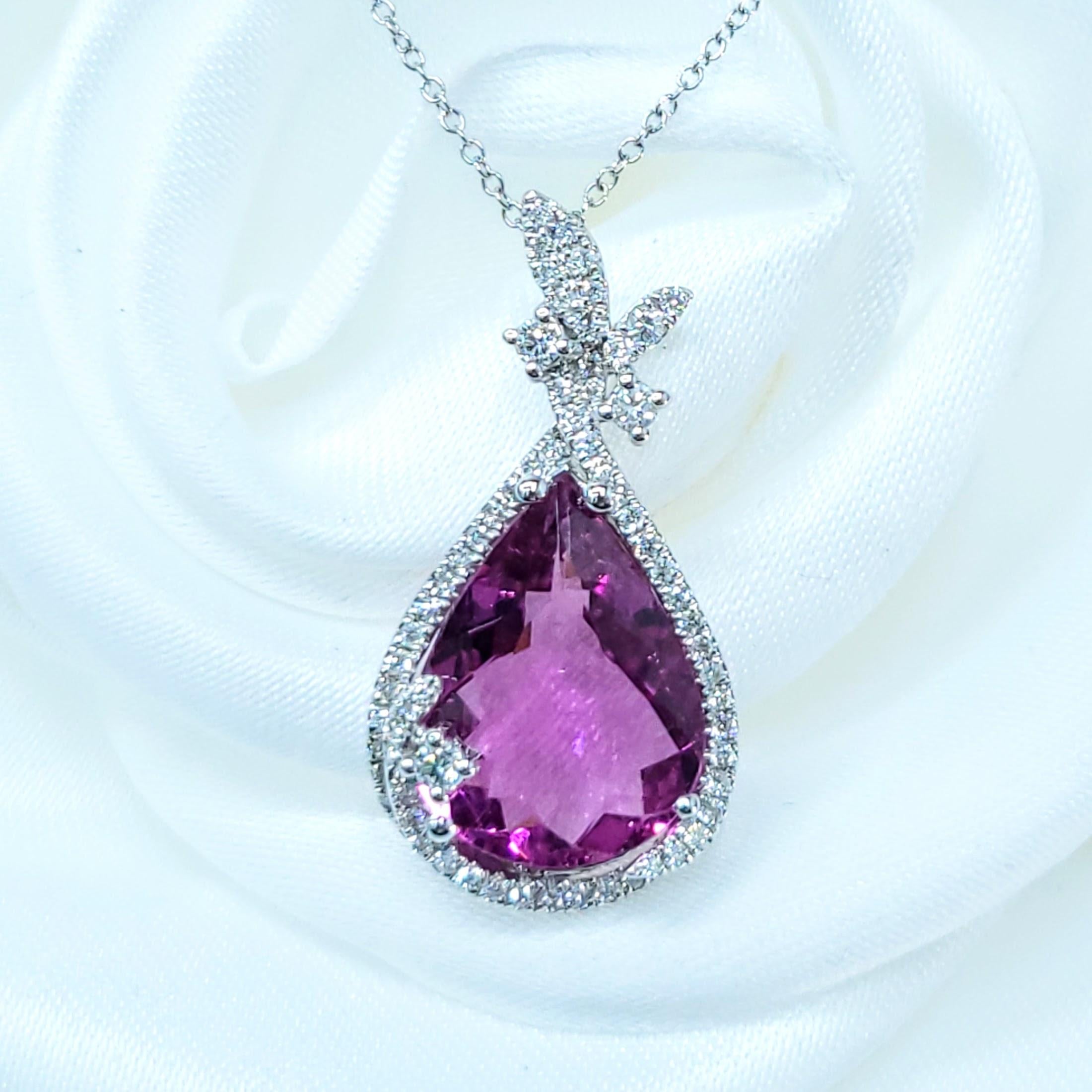 Taille poire Pendentif en or blanc 18 carats certifié IGI avec tourmaline rose et diamant de 4,63 carats en vente