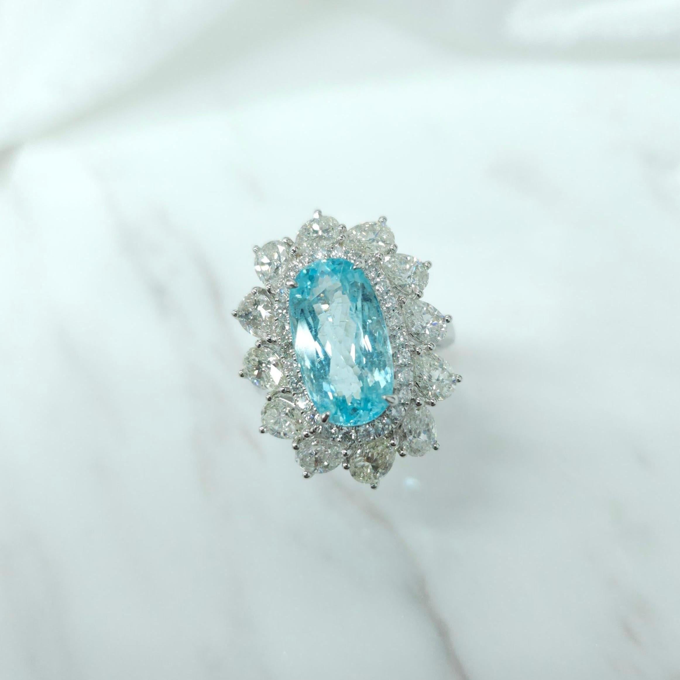 IGI Certified 4.67 Carat Paraiba & Diamond Ring in 18K White Gold In New Condition For Sale In KOWLOON, HK